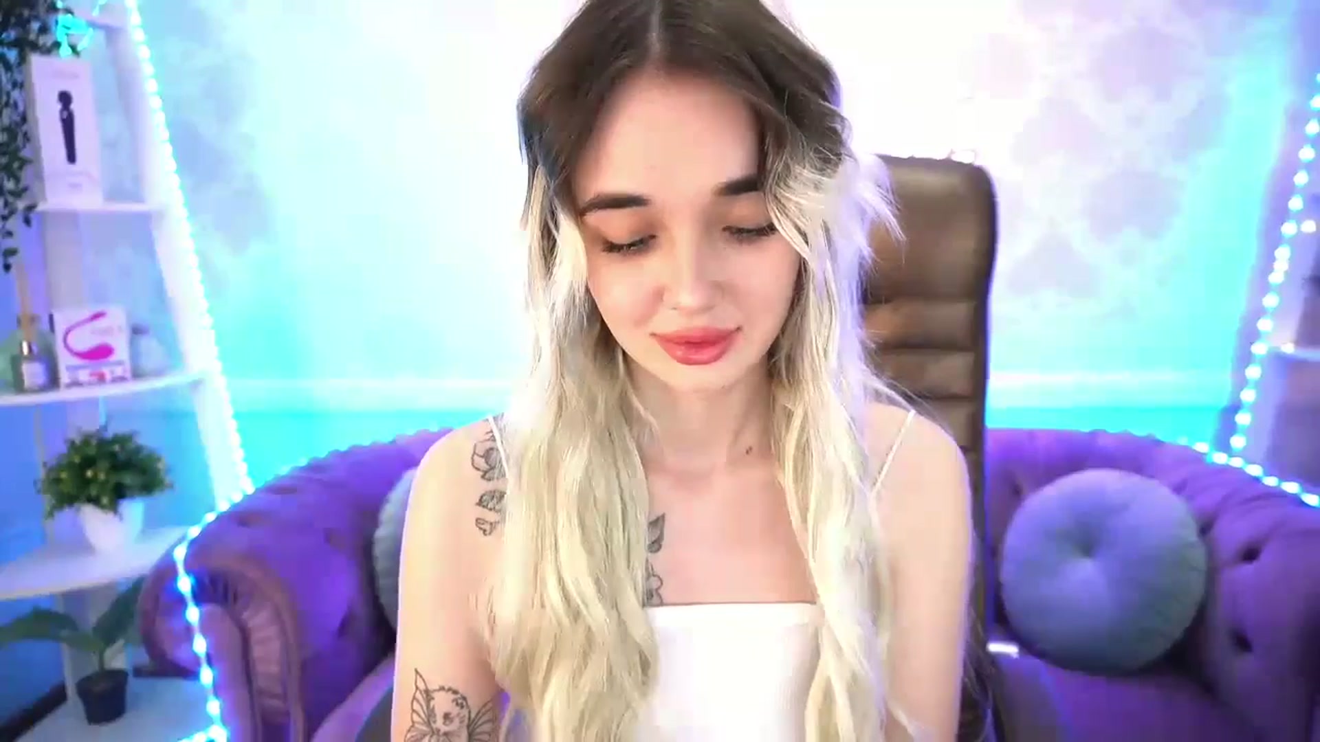 Gallery image thumbnail from TrixieHey's myfreecams stream on, 05/06/2024, 03:46 image 20 of 20