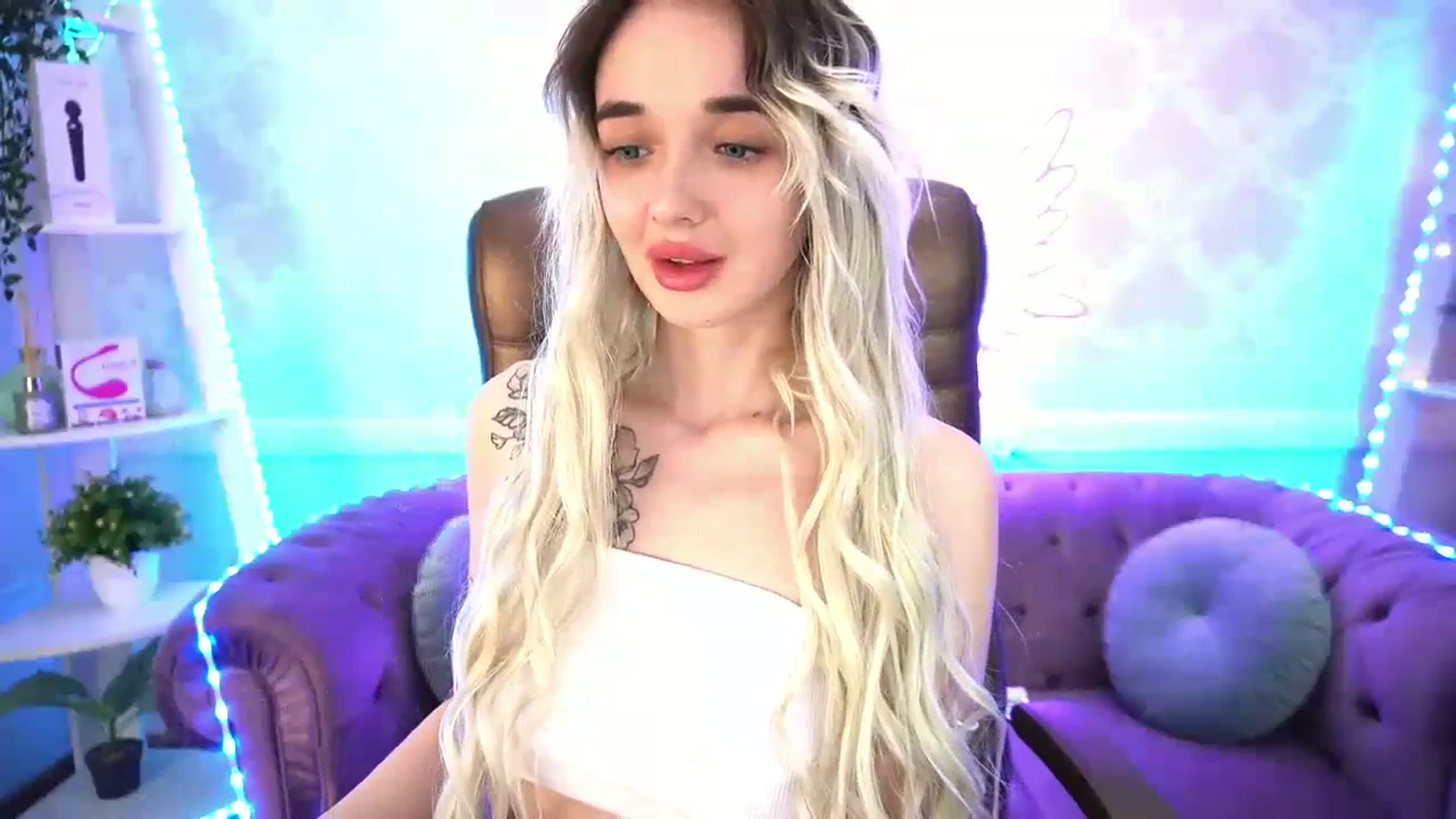 Gallery image thumbnail from TrixieHey's myfreecams stream on, 05/06/2024, 03:46 image 12 of 20