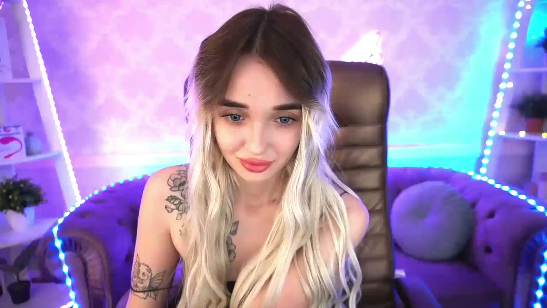Gallery image thumbnail from TrixieHey's myfreecams stream on, 05/07/2024, 20:21 image 13 of 20