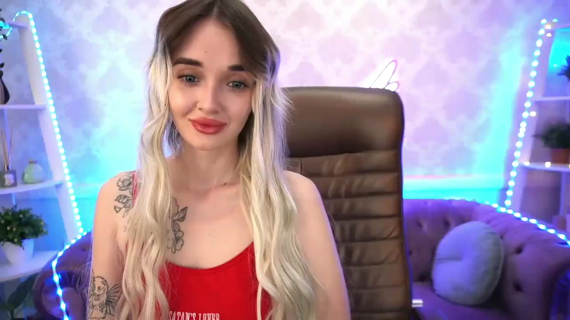 Gallery image thumbnail from TrixieHey's myfreecams stream on, 05/10/2024, 20:32 image 5 of 20