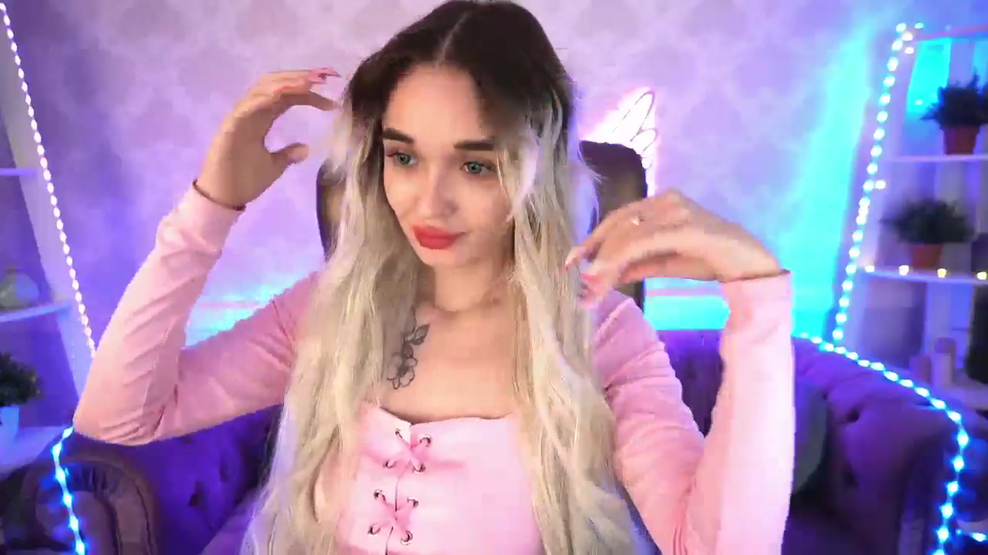 Gallery image thumbnail from TrixieHey's myfreecams stream on, 05/13/2024, 01:03 image 4 of 20