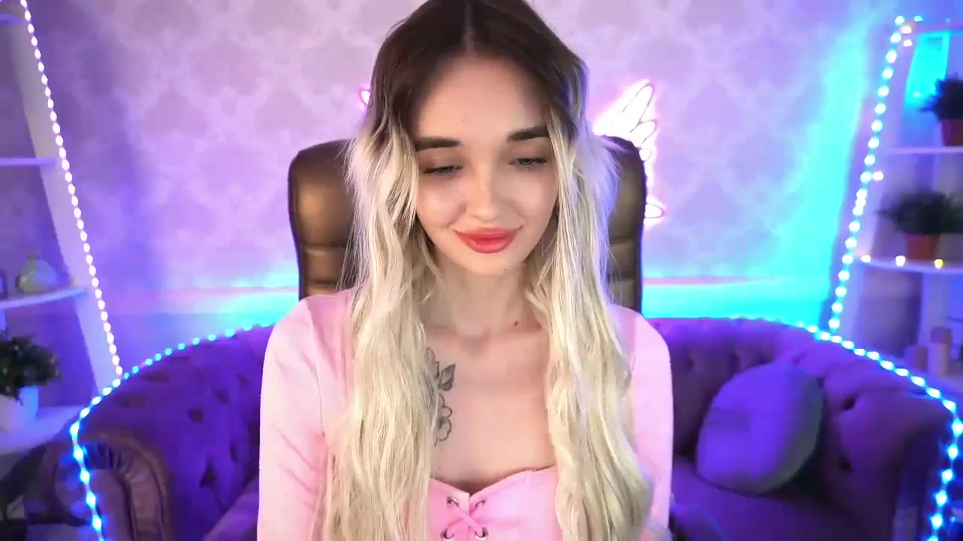 Gallery image thumbnail from TrixieHey's myfreecams stream on, 05/13/2024, 01:03 image 11 of 20