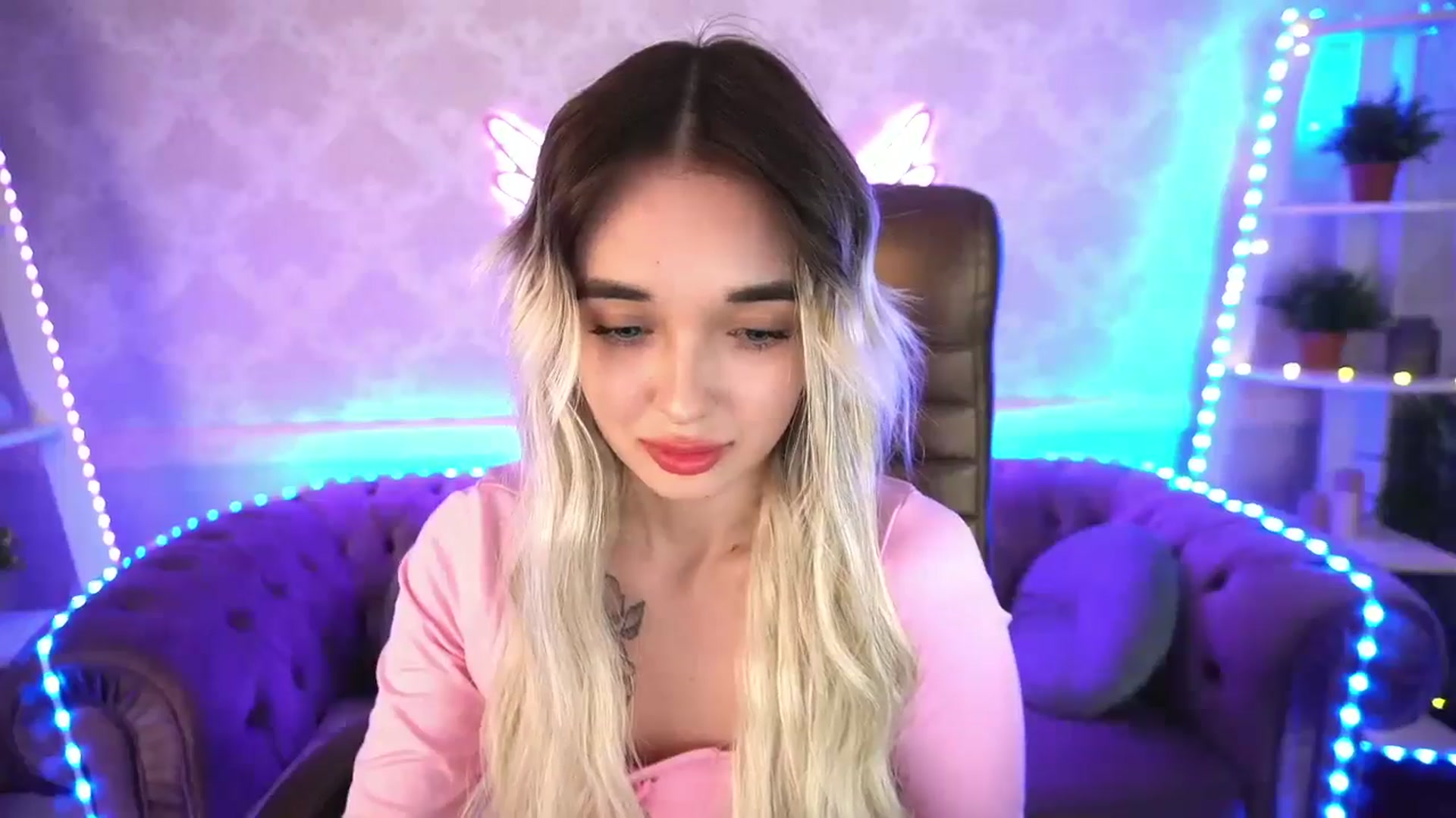 Gallery image thumbnail from TrixieHey's myfreecams stream on, 05/13/2024, 01:46 image 5 of 20