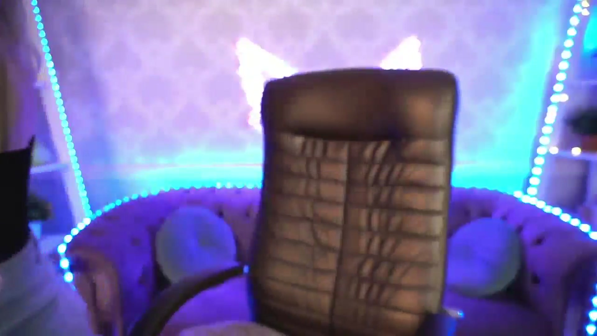Gallery image thumbnail from TrixieHey's myfreecams stream on, 05/14/2024, 20:27 image 9 of 20