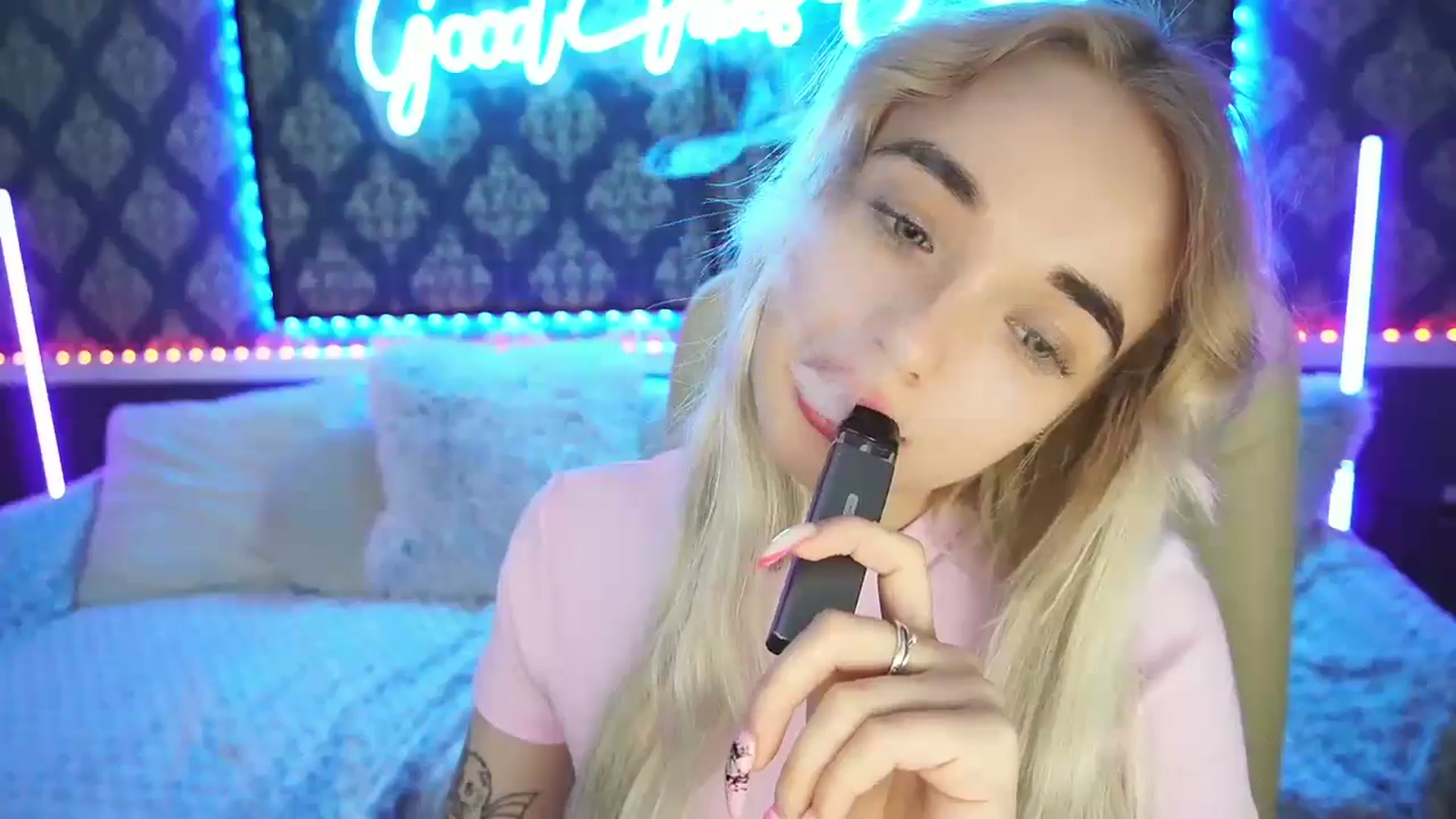 Gallery image thumbnail from TrixieHey's myfreecams stream on, 05/15/2024, 21:36 image 19 of 20