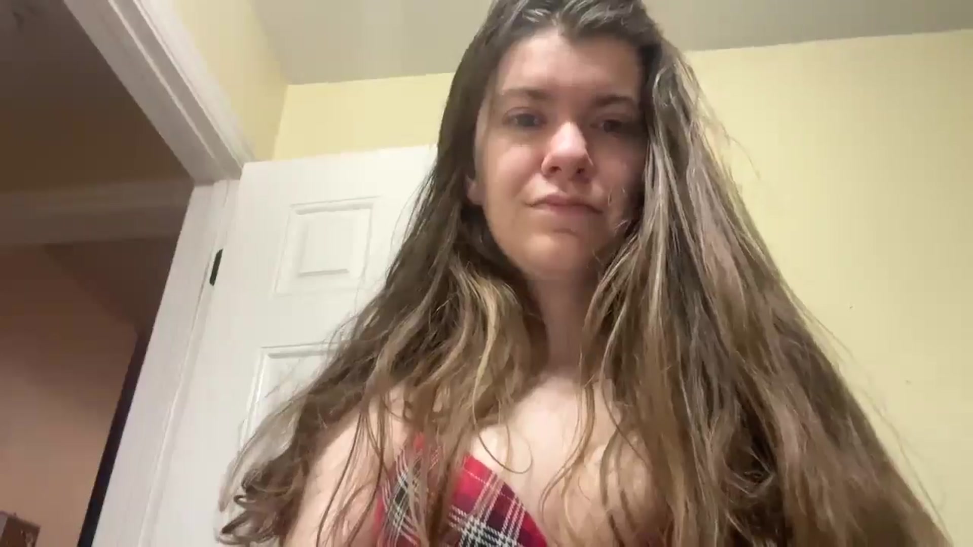 Gallery image thumbnail from Trixiegirl3's myfreecams stream on, 10/04/2025, 19:25 image 5 of 20