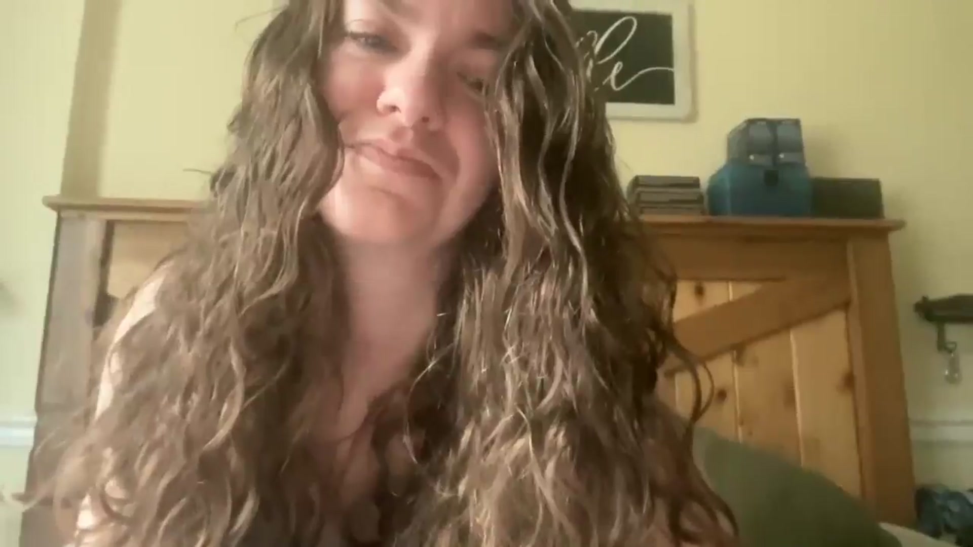 Gallery image thumbnail from Trixiegirl3's myfreecams stream on, 10/08/2025, 23:41 image 10 of 20