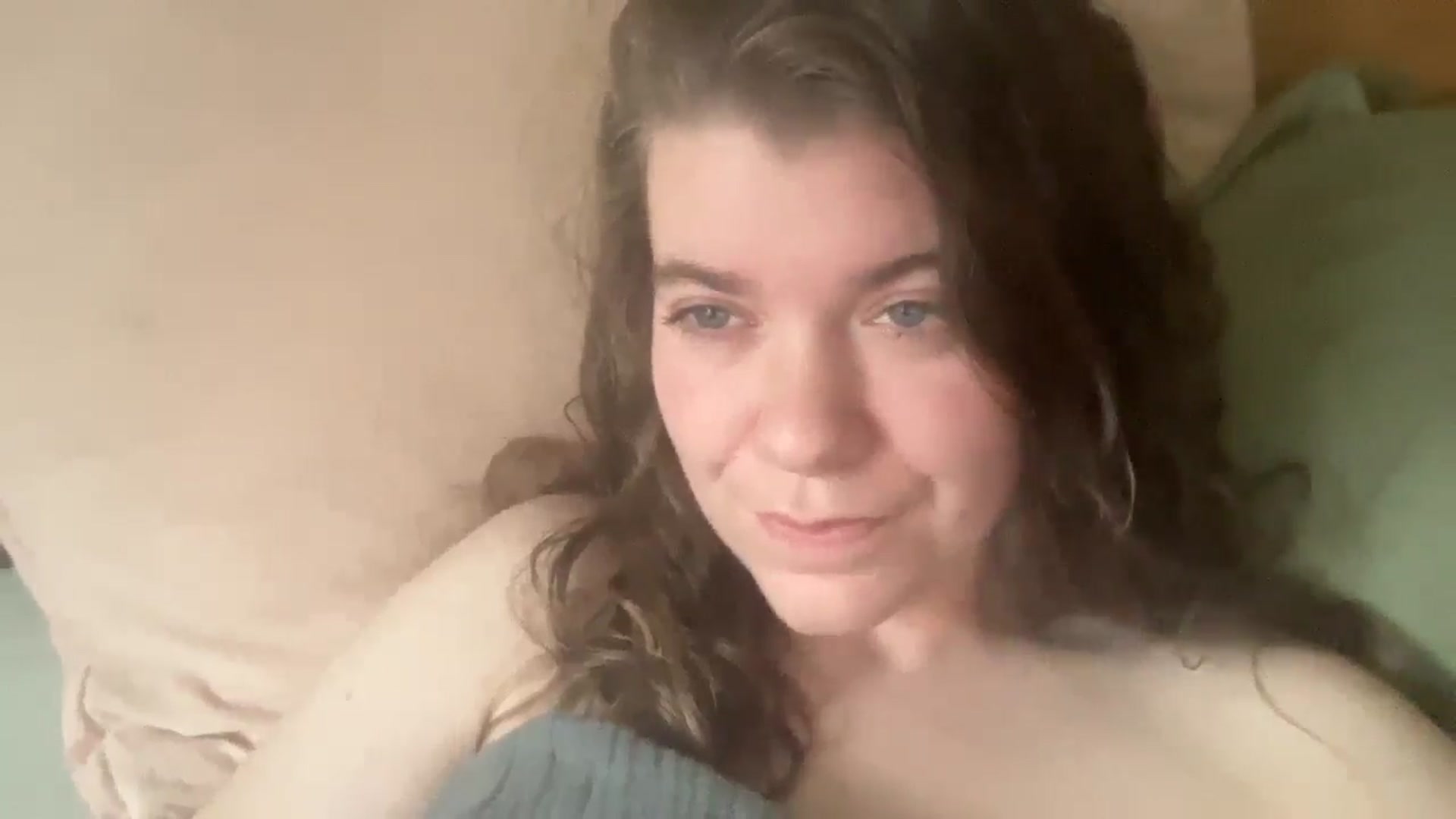 Gallery image thumbnail from Trixiegirl3's myfreecams stream on, 10/08/2025, 23:41 image 3 of 20