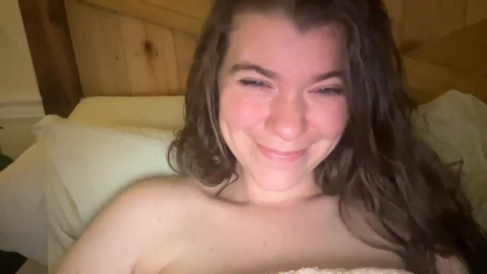 Gallery image thumbnail from Trixiegirl3's myfreecams stream on, 10/17/2025, 24:35 image 12 of 20