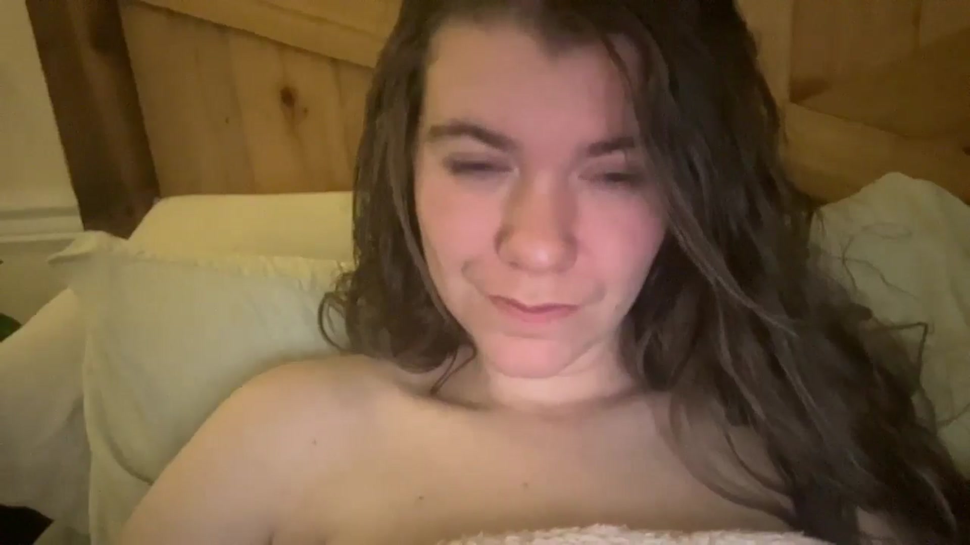 Gallery image thumbnail from Trixiegirl3's myfreecams stream on, 10/17/2025, 24:35 image 13 of 20