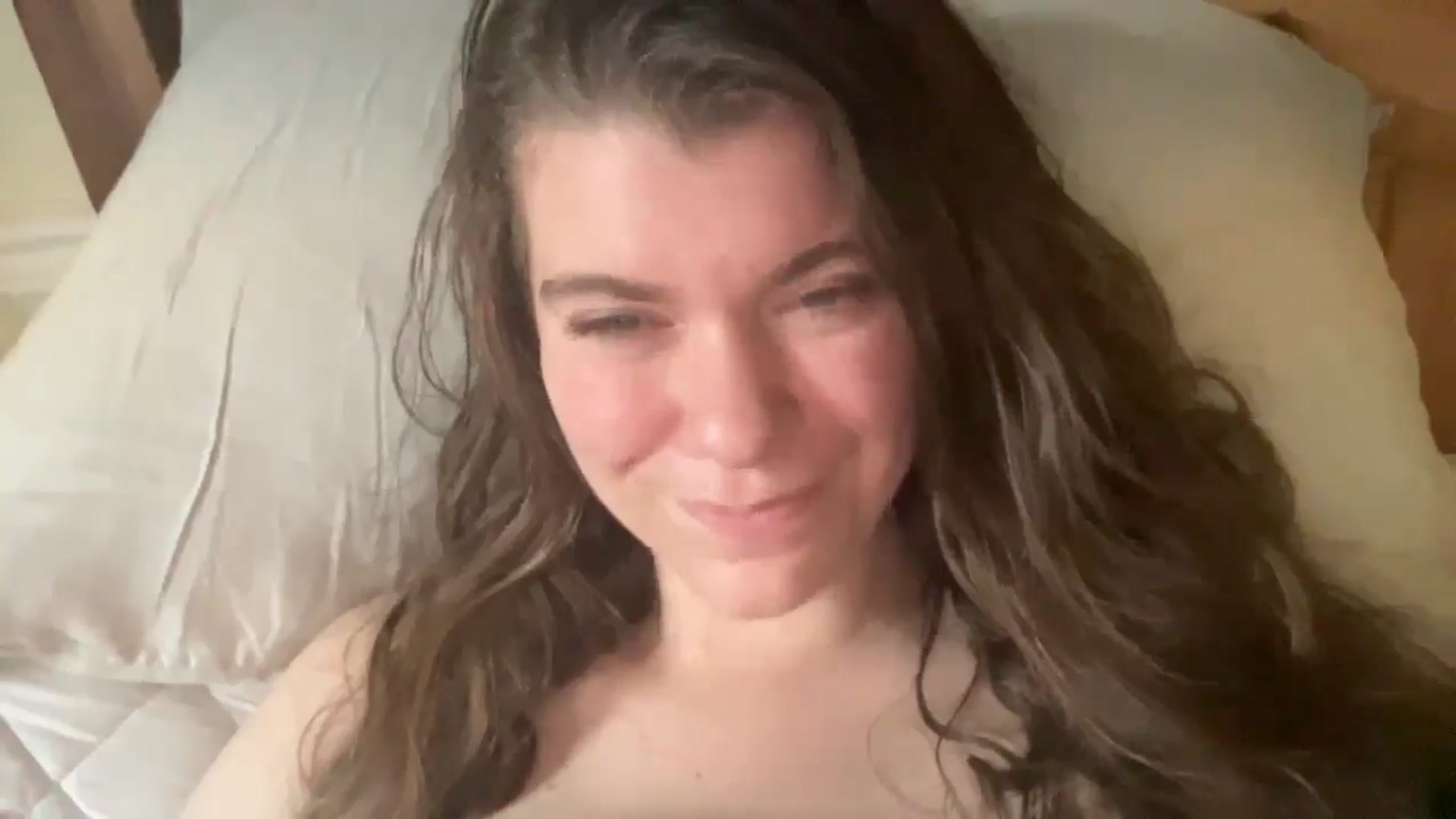 Gallery image thumbnail from Trixiegirl3's myfreecams stream on, 10/17/2025, 20:56 image 3 of 20