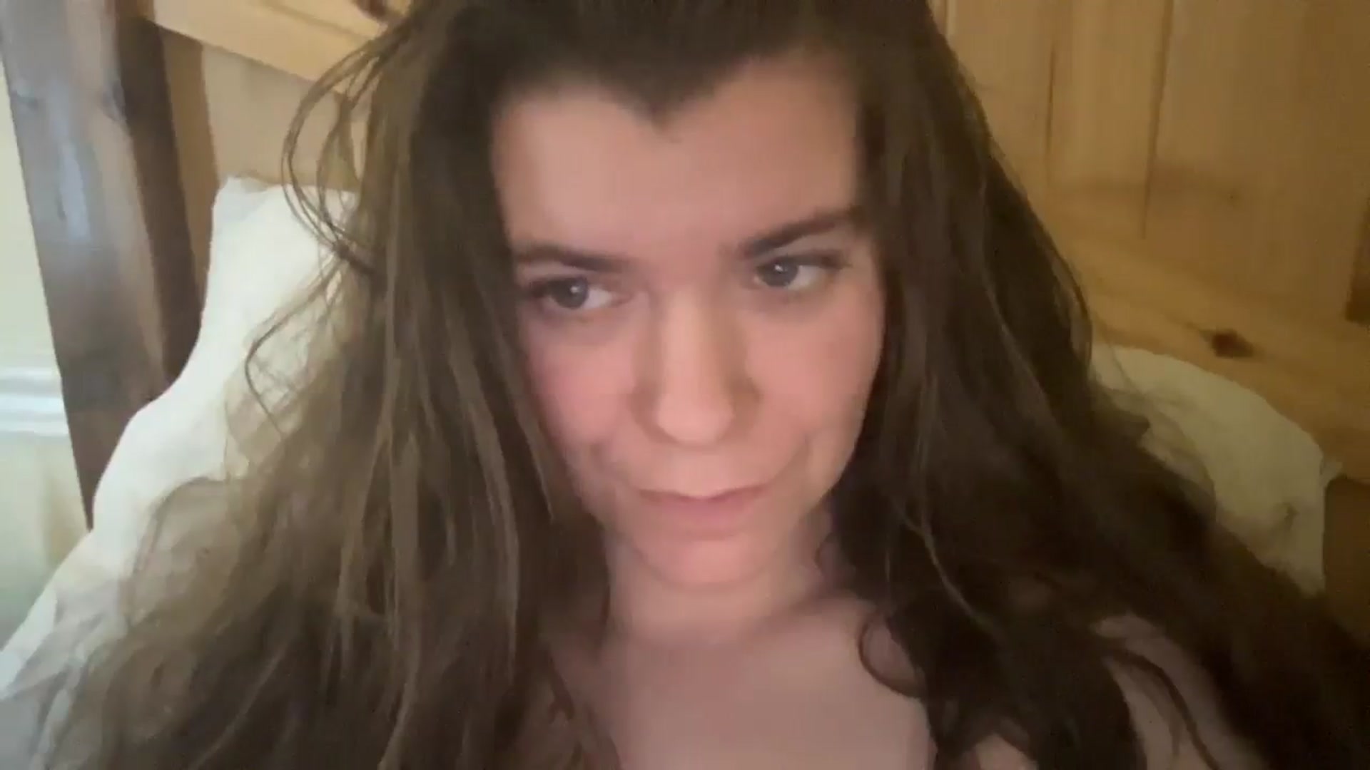 Gallery image thumbnail from Trixiegirl3's myfreecams stream on, 10/17/2025, 20:56 image 17 of 20