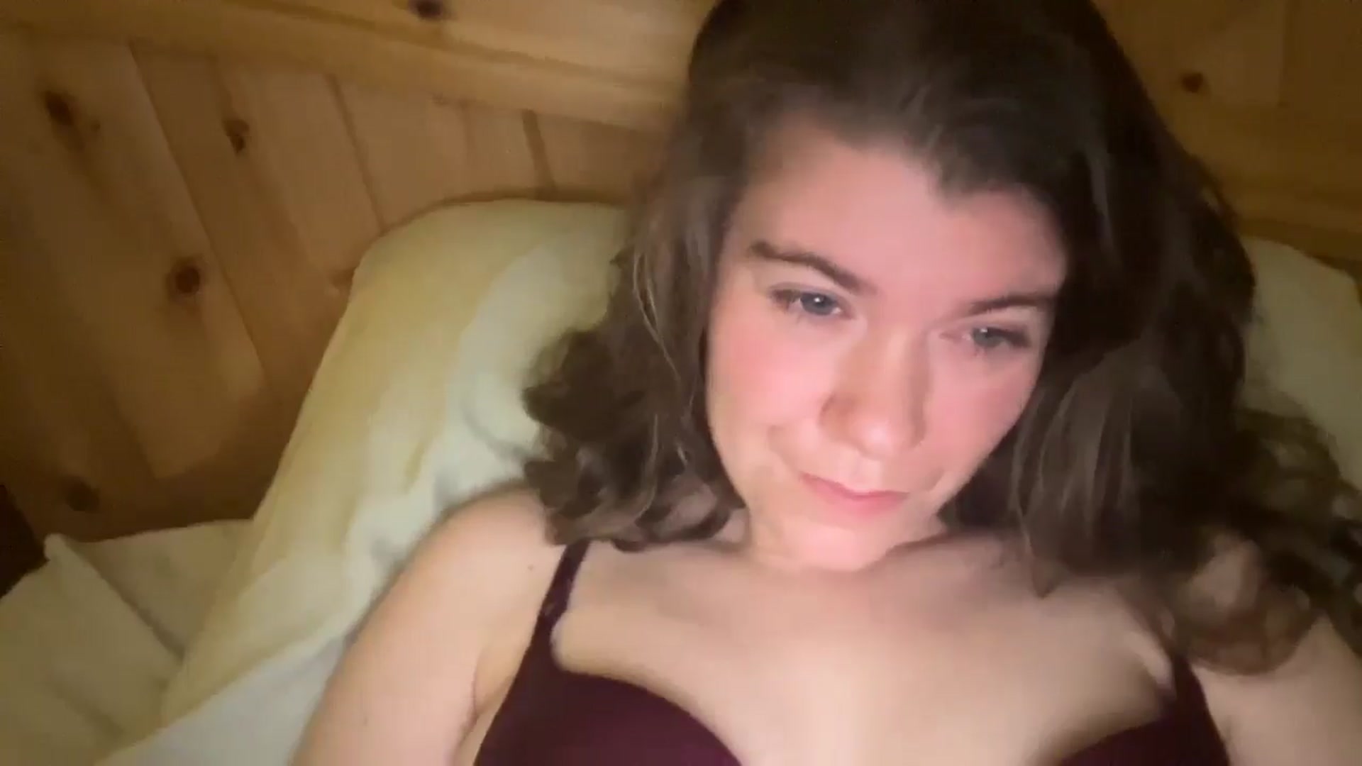 Gallery image thumbnail from Trixiegirl3's myfreecams stream on, 10/21/2025, 24:25 image 18 of 20