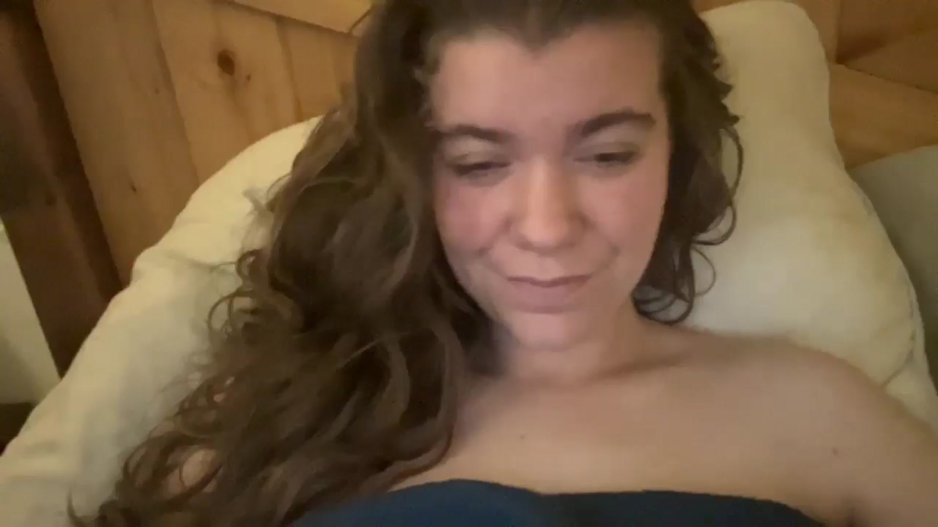 Gallery image thumbnail from Trixiegirl3's myfreecams stream on, 10/21/2025, 20:26 image 14 of 20