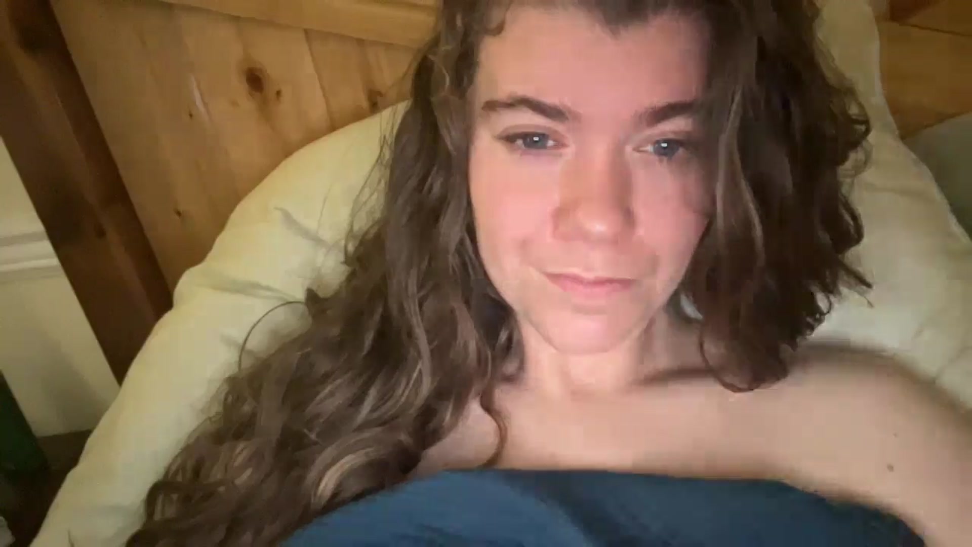 Gallery image thumbnail from Trixiegirl3's myfreecams stream on, 10/21/2025, 20:26 image 9 of 20