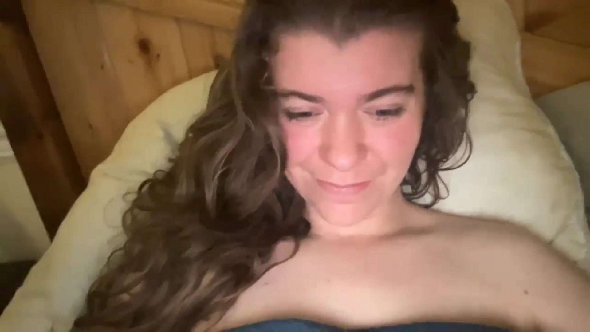 Gallery image thumbnail from Trixiegirl3's myfreecams stream on, 10/21/2025, 20:26 image 16 of 20