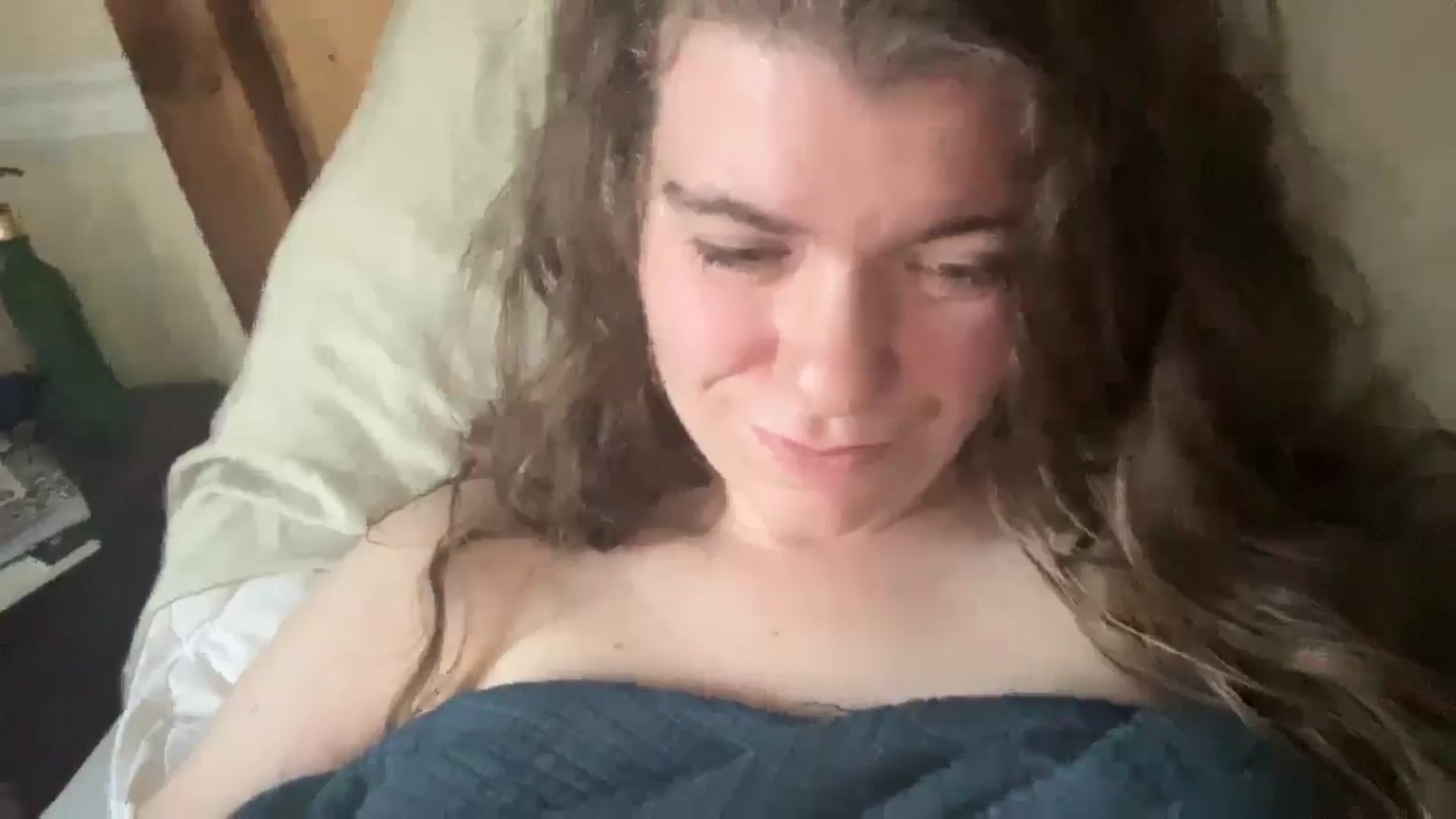 Gallery image thumbnail from Trixiegirl3's myfreecams stream on, 10/21/2025, 23:59 image 18 of 20