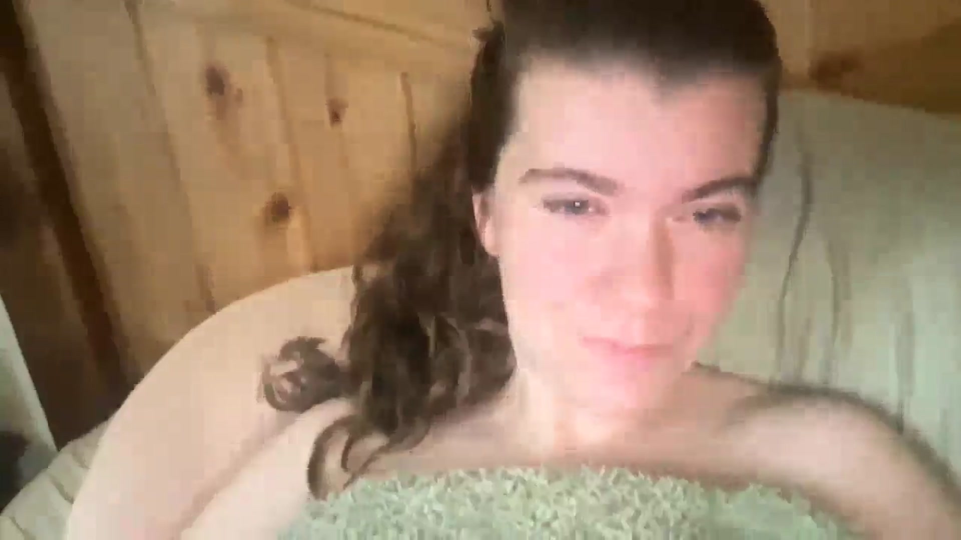 Gallery image thumbnail from Trixiegirl3's myfreecams stream on, 10/23/2025, 19:37 image 15 of 20
