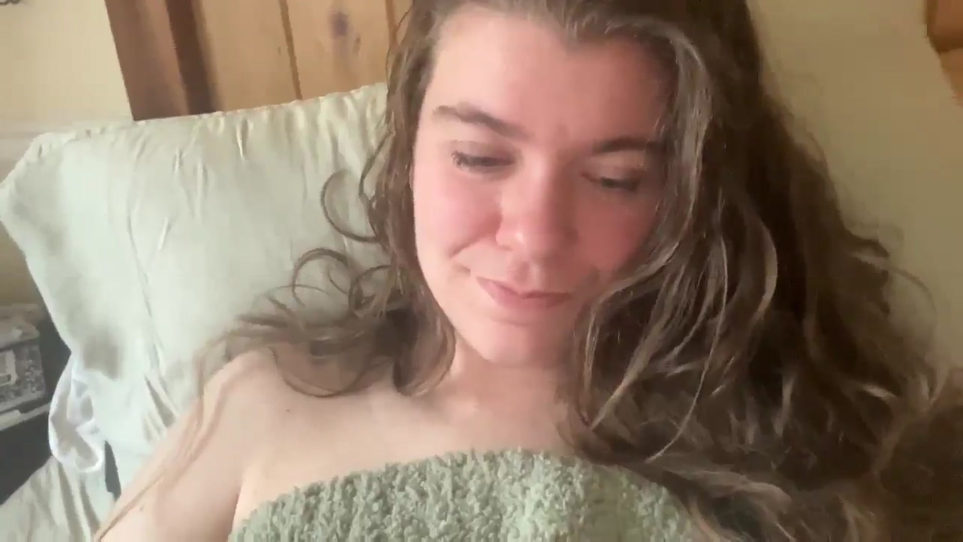 Gallery image thumbnail from Trixiegirl3's myfreecams stream on, 10/24/2025, 19:32 image 2 of 20