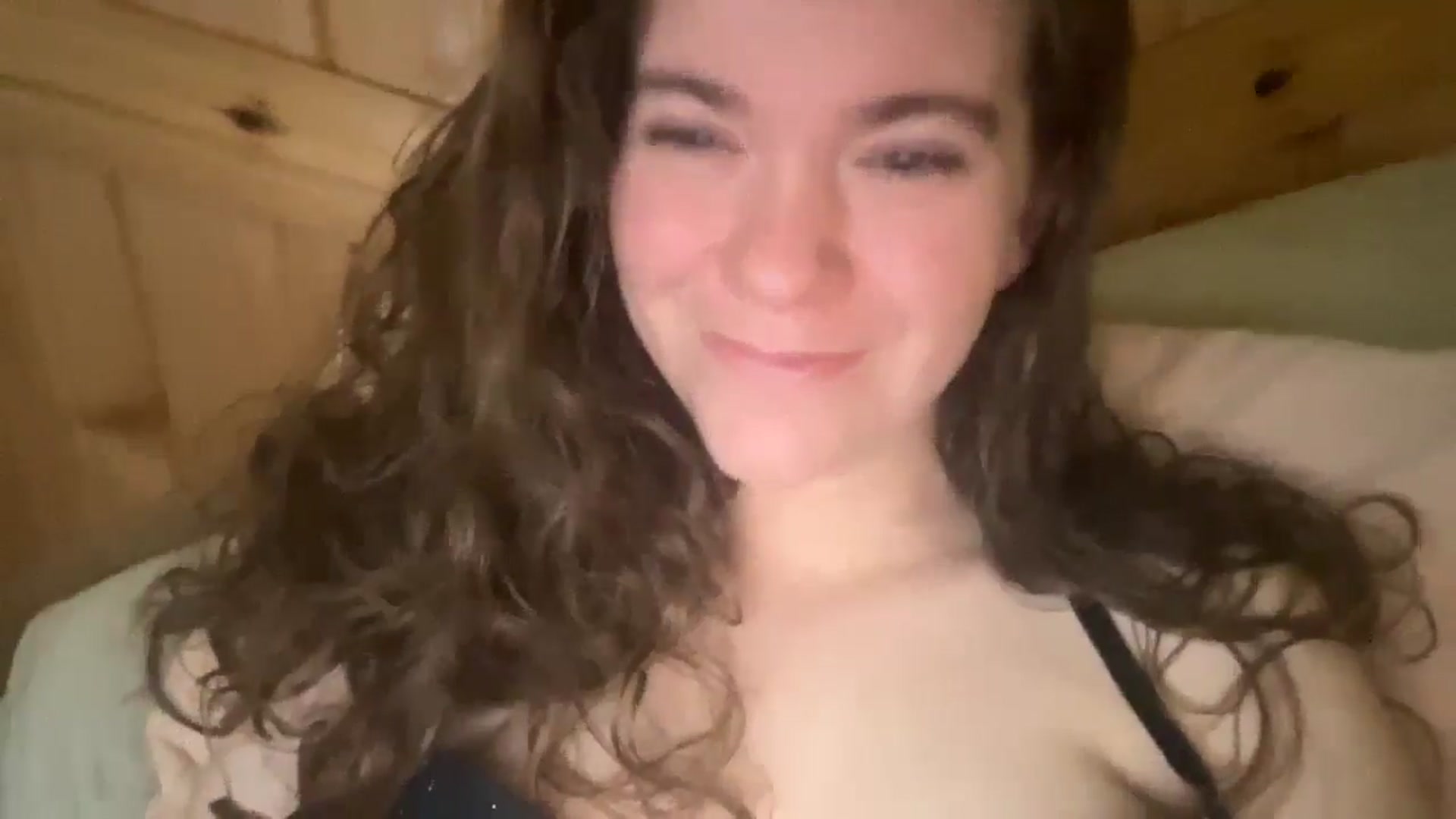 Gallery image thumbnail from Trixiegirl3's myfreecams stream on, 10/27/2025, 18:57 image 11 of 20
