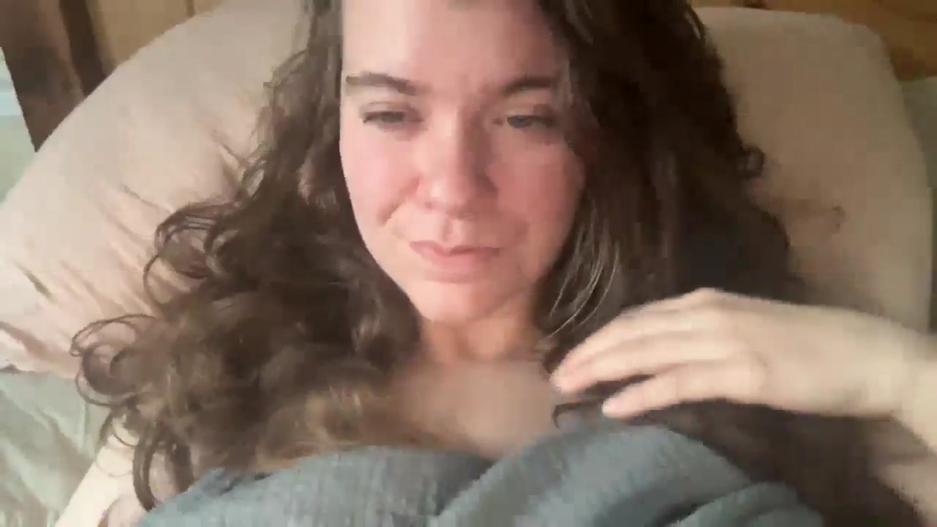 Gallery image thumbnail from Trixiegirl3's myfreecams stream on, 10/28/2025, 19:04 image 16 of 20