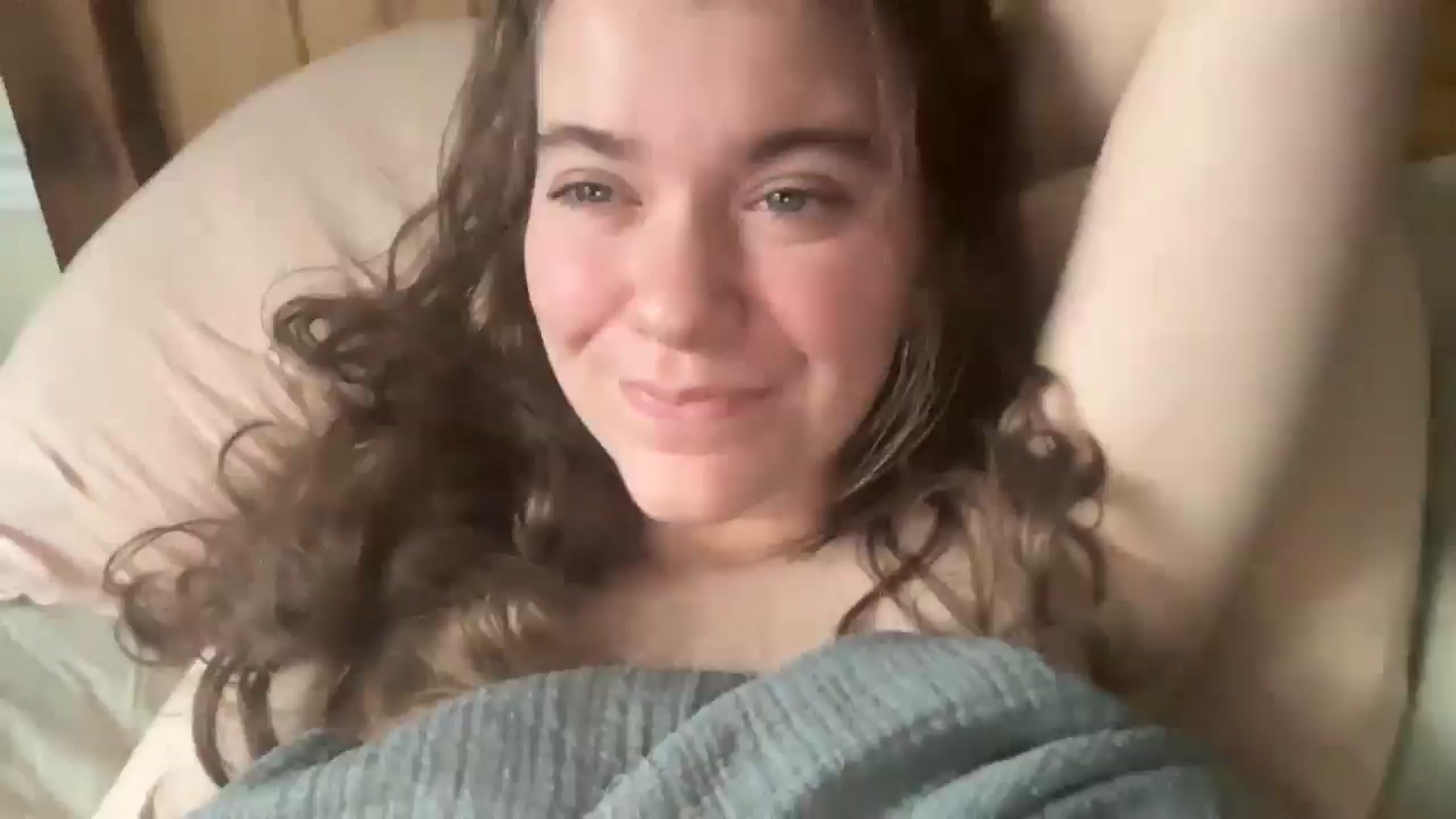 Gallery image thumbnail from Trixiegirl3's myfreecams stream on, 10/28/2025, 19:04 image 15 of 20