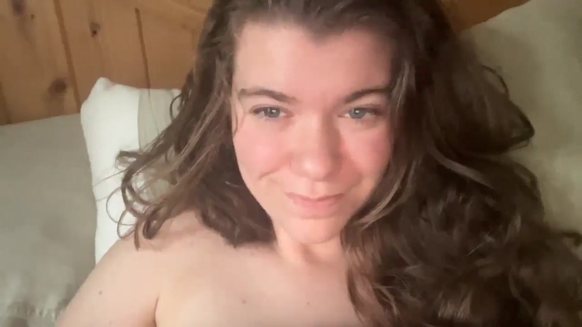 Gallery image thumbnail from Trixiegirl3's myfreecams stream on, 10/28/2025, 22:51 image 4 of 20