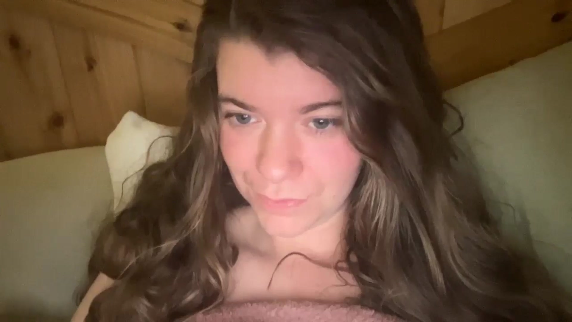 Gallery image thumbnail from Trixiegirl3's myfreecams stream on, 10/28/2025, 22:51 image 15 of 20