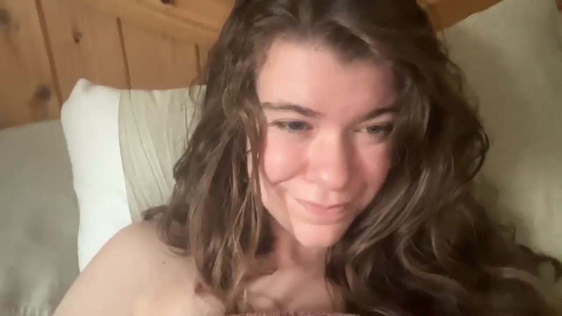 Gallery image thumbnail from Trixiegirl3's myfreecams stream on, 10/28/2025, 22:51 image 11 of 20