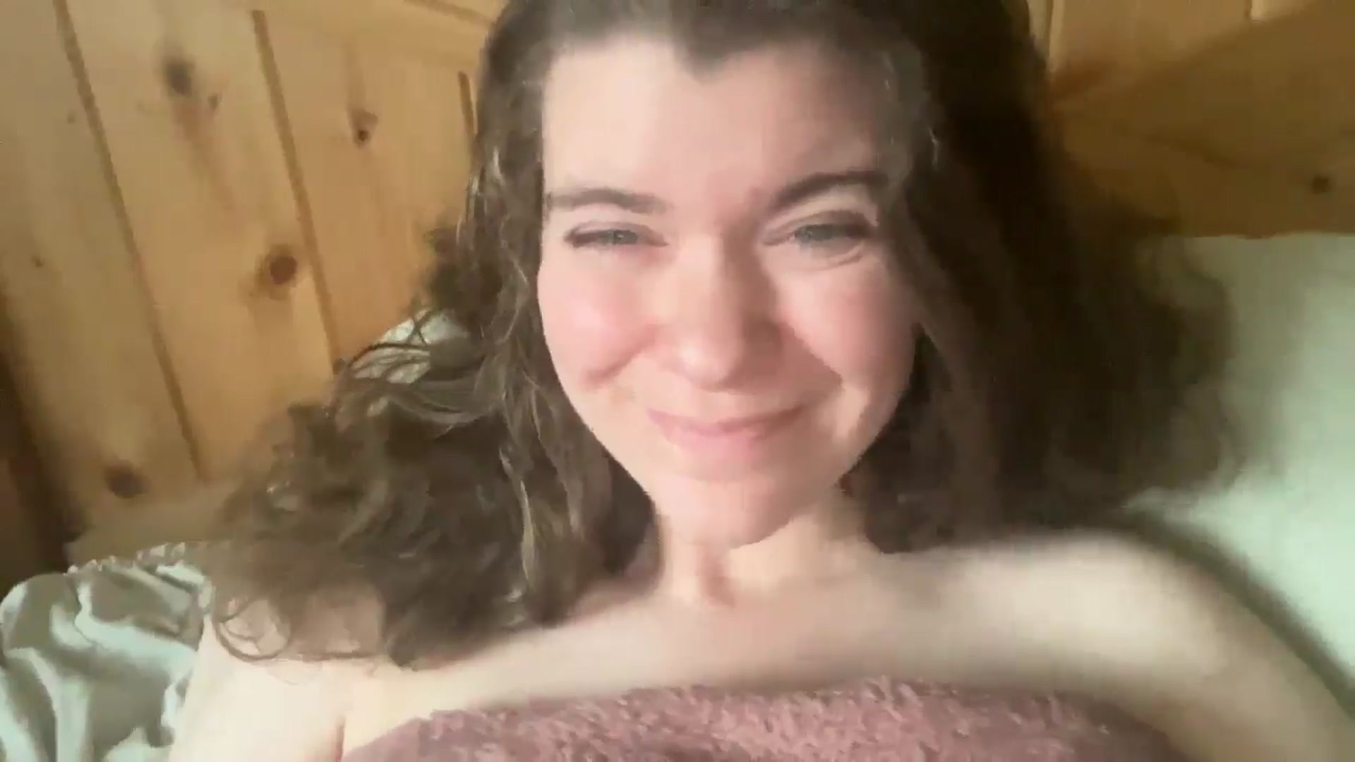 Gallery image thumbnail from Trixiegirl3's myfreecams stream on, 10/29/2025, 20:37 image 8 of 20