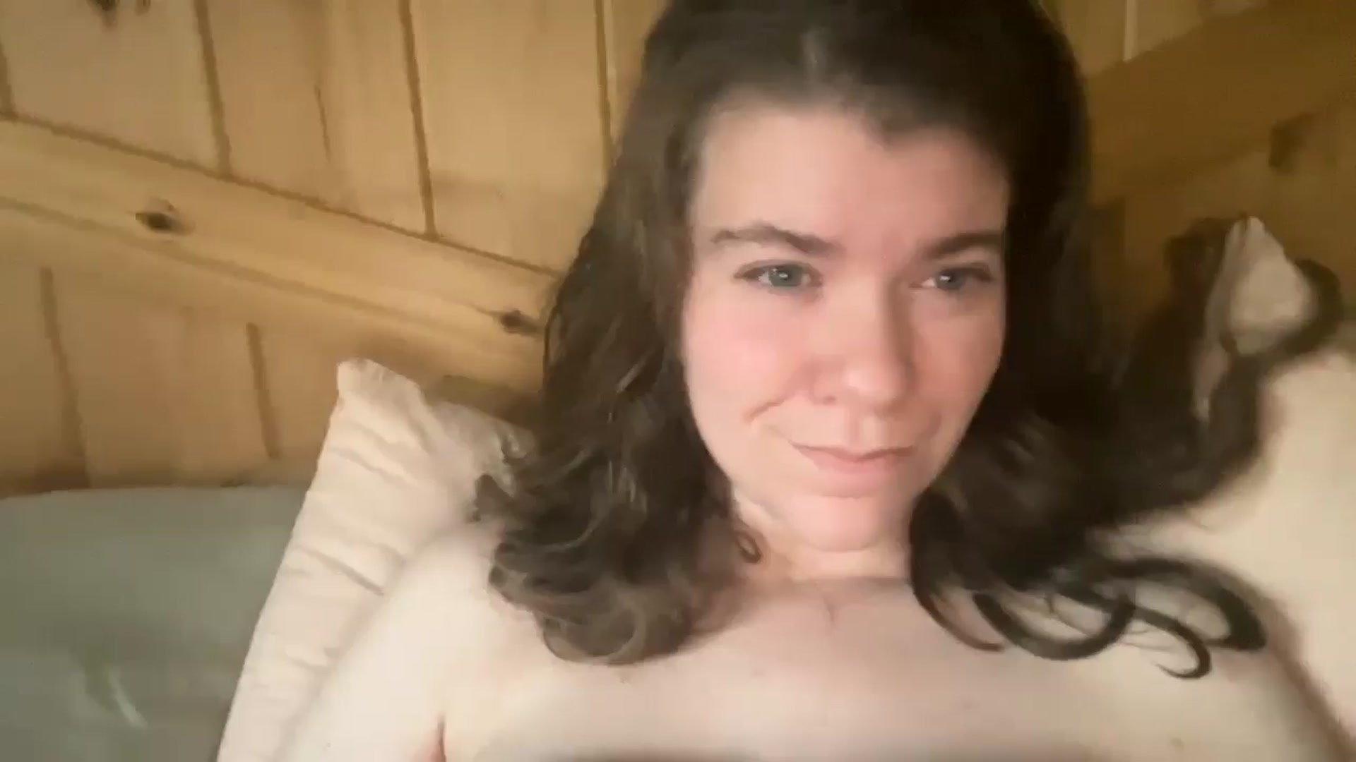 Gallery image thumbnail from Trixiegirl3's myfreecams stream on, 10/30/2025, 23:06 image 17 of 20