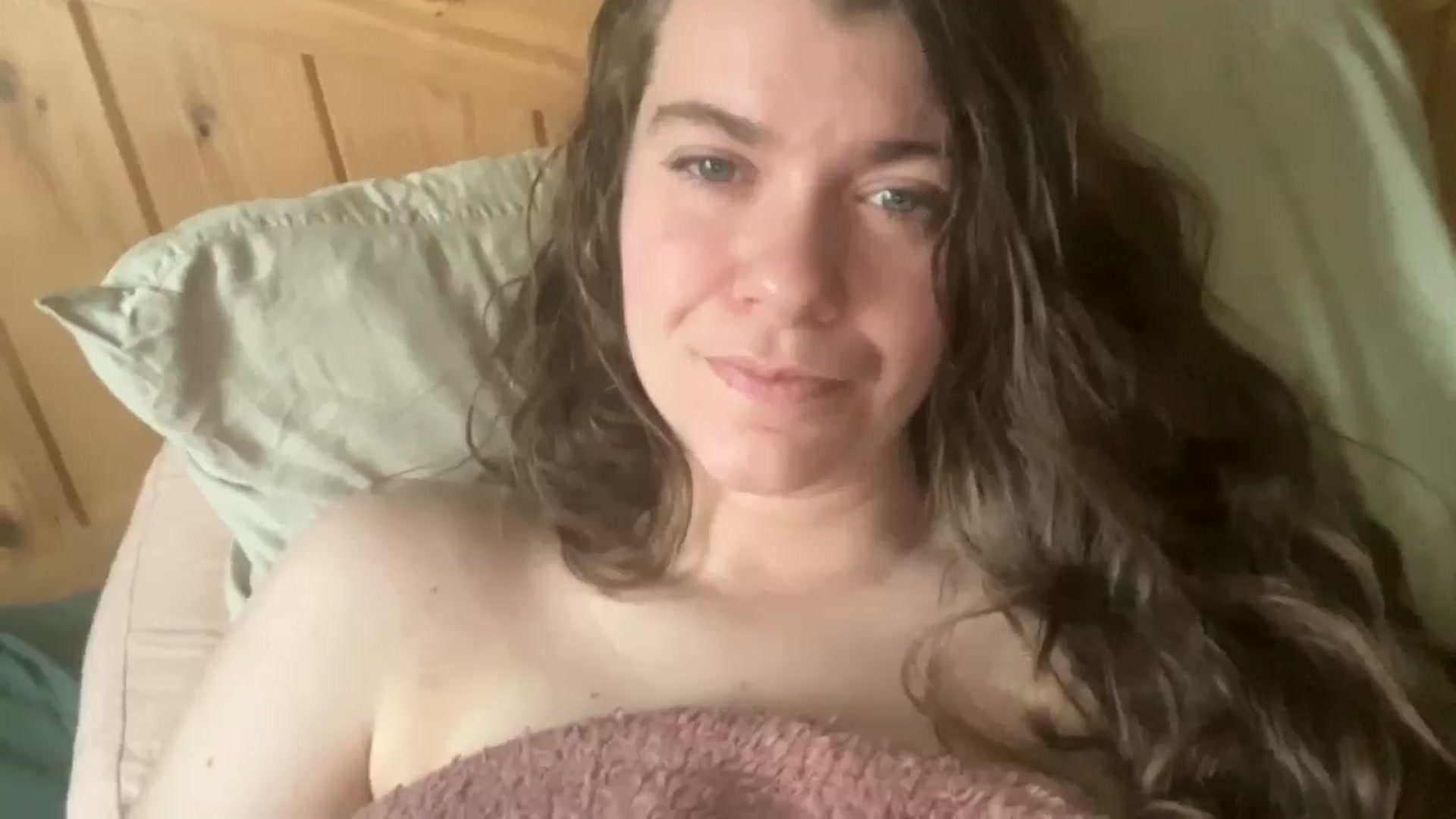 Gallery image thumbnail from Trixiegirl3's myfreecams stream on, 11/01/2025, 22:17 image 2 of 20