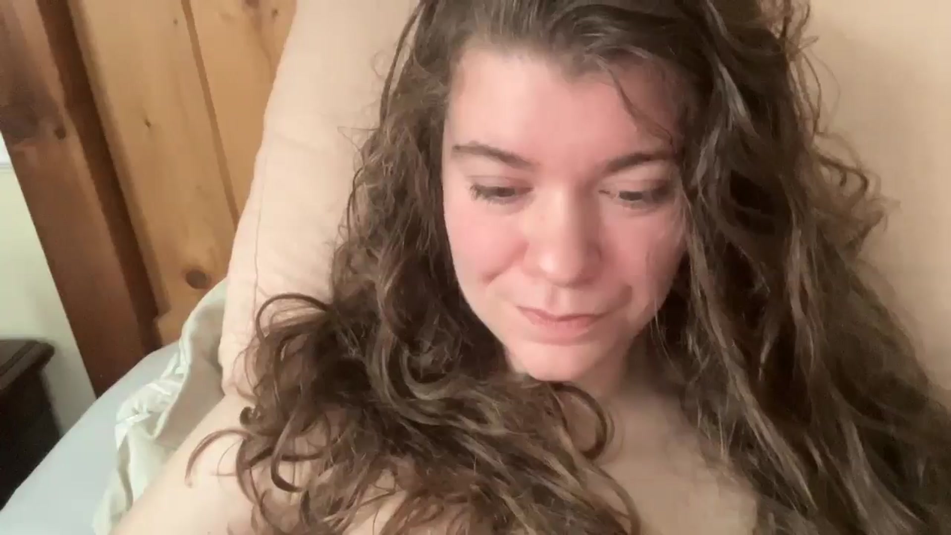 Gallery image thumbnail from Trixiegirl3's myfreecams stream on, 11/10/2025, 19:29 image 10 of 20