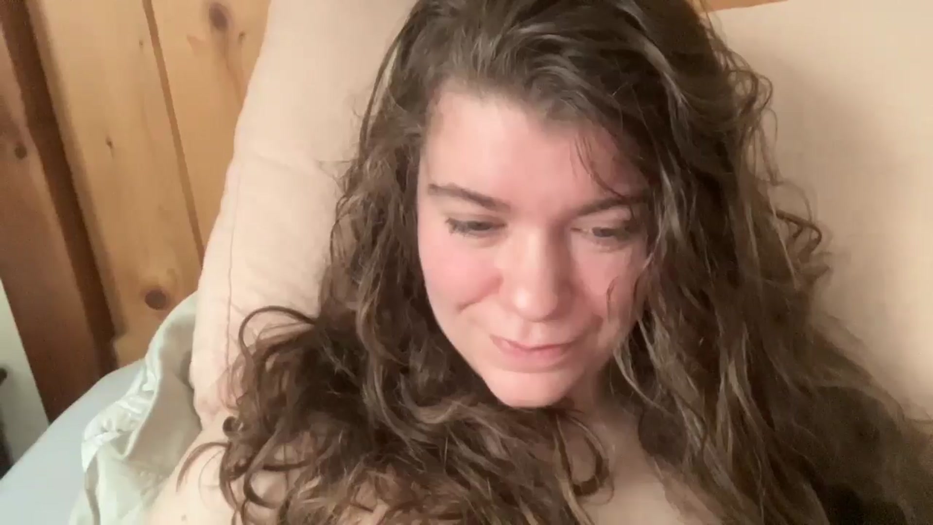 Gallery image thumbnail from Trixiegirl3's myfreecams stream on, 11/10/2025, 19:29 image 14 of 20