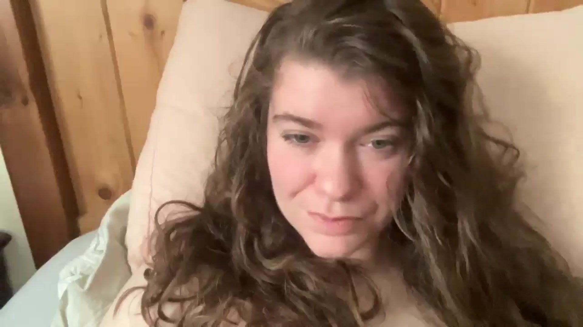 Gallery image thumbnail from Trixiegirl3's myfreecams stream on, 11/10/2025, 19:29 image 12 of 20