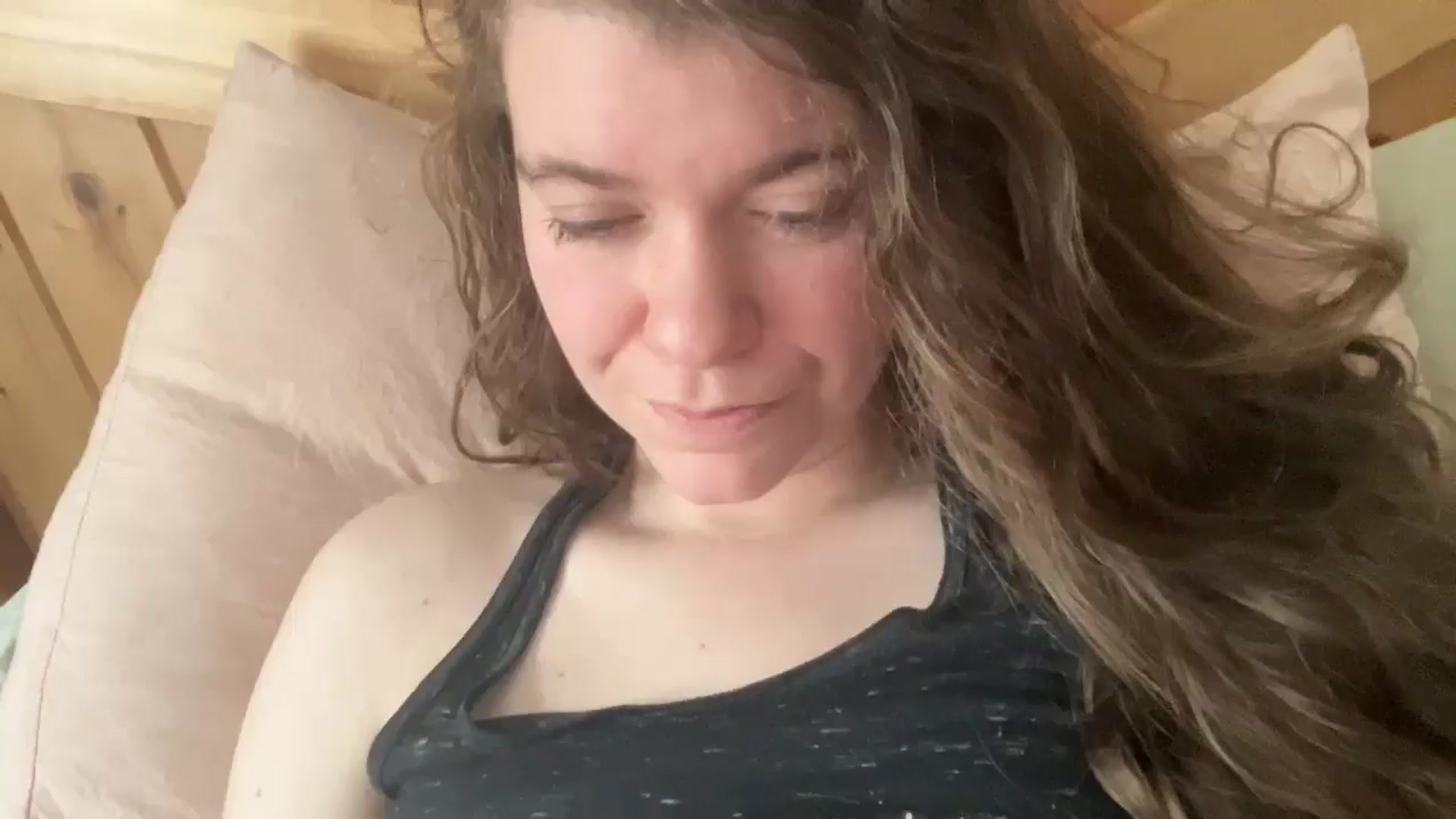 Gallery image thumbnail from Trixiegirl3's myfreecams stream on, 11/10/2025, 21:05 image 18 of 20