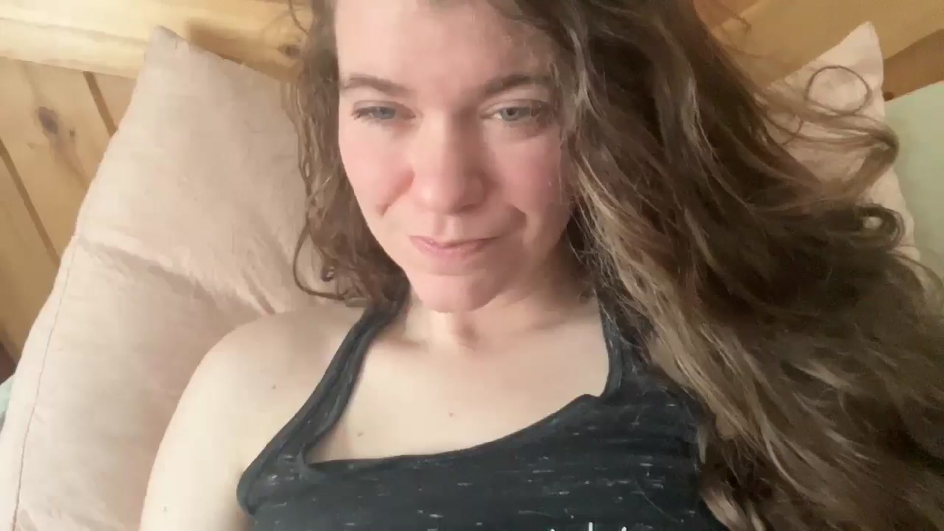 Gallery image thumbnail from Trixiegirl3's myfreecams stream on, 11/10/2025, 21:05 image 15 of 20