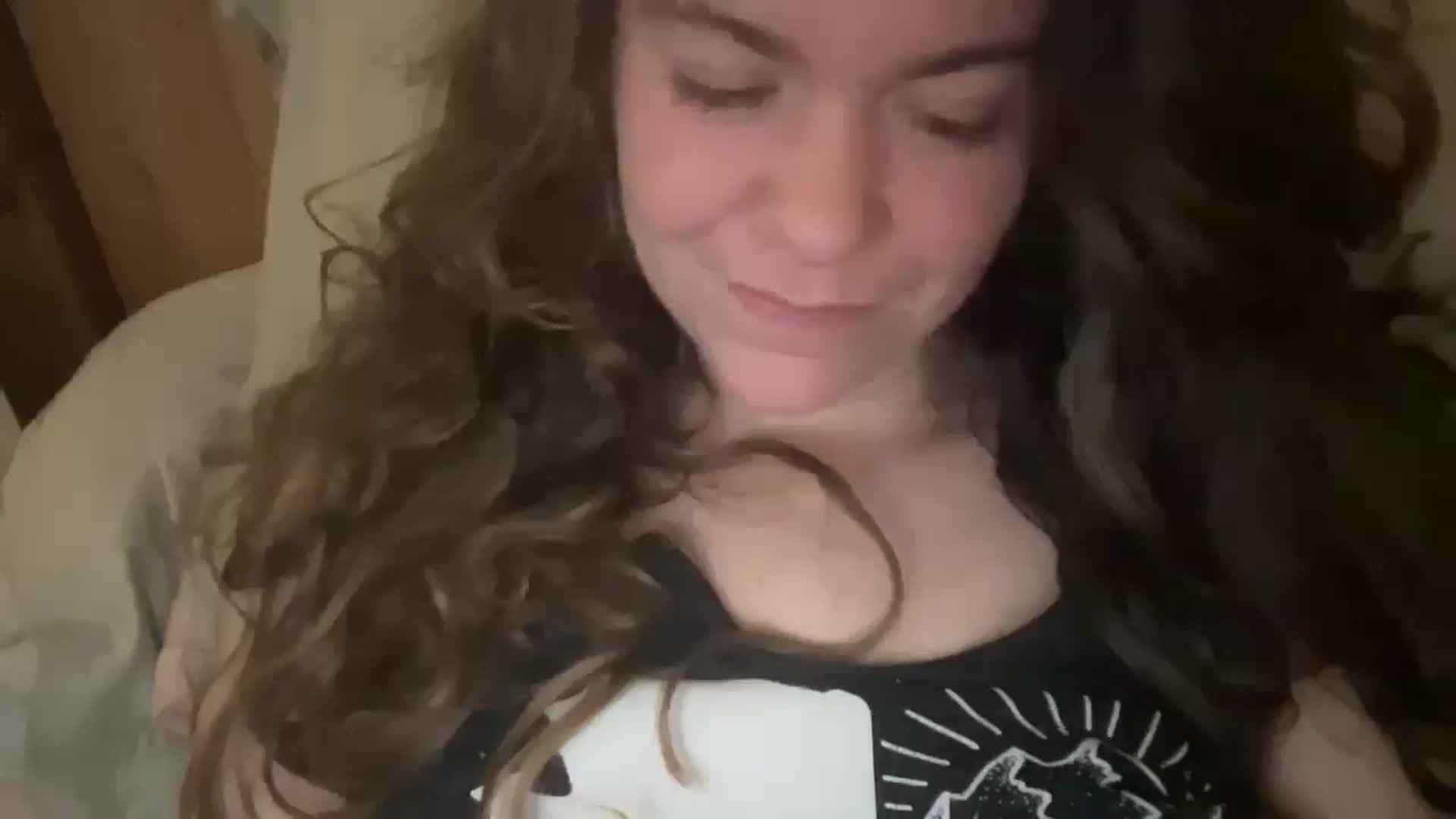 Gallery image thumbnail from Trixiegirl3's myfreecams stream on, 11/11/2025, 02:15 image 4 of 20
