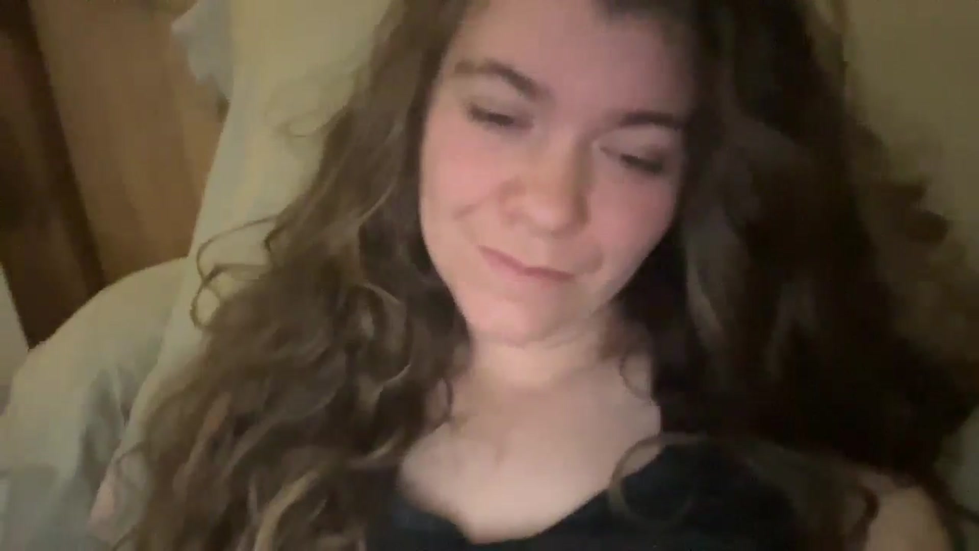 Gallery image thumbnail from Trixiegirl3's myfreecams stream on, 11/11/2025, 02:15 image 6 of 20