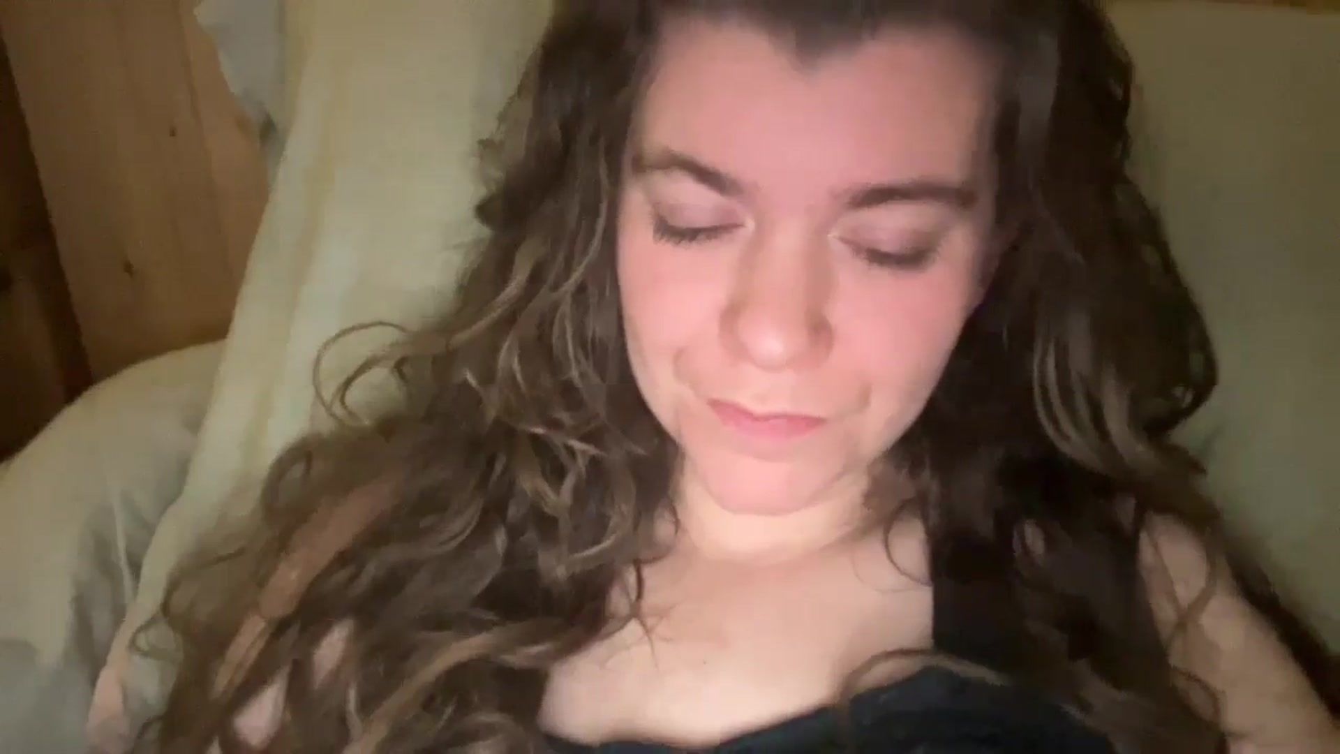 Gallery image thumbnail from Trixiegirl3's myfreecams stream on, 11/11/2025, 02:15 image 7 of 20
