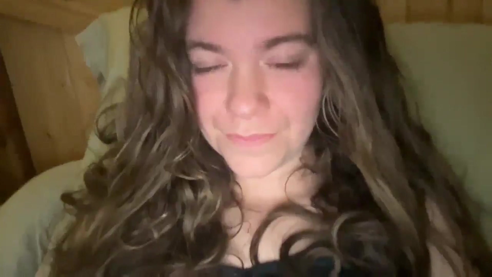 Gallery image thumbnail from Trixiegirl3's myfreecams stream on, 11/11/2025, 02:15 image 10 of 20