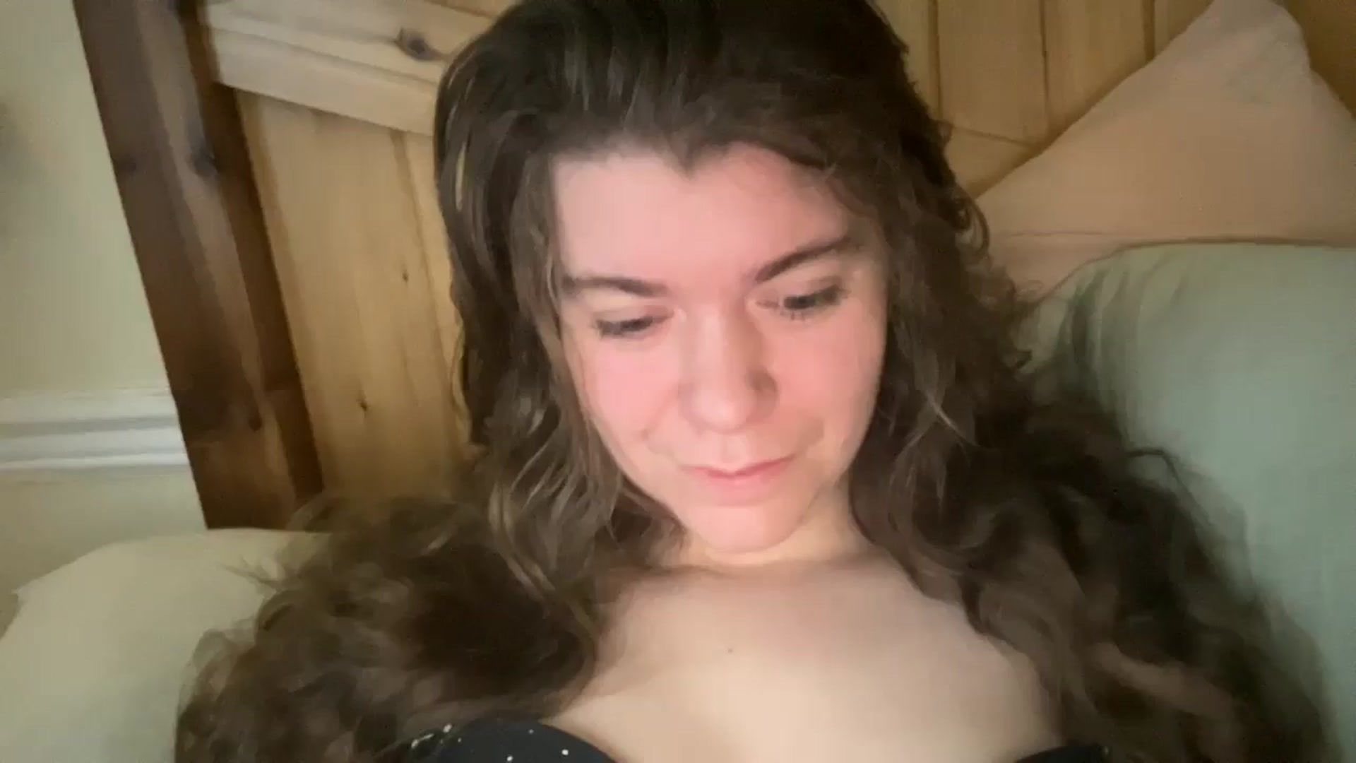 Gallery image thumbnail from Trixiegirl3's myfreecams stream on, 11/13/2025, 18:28 image 15 of 20