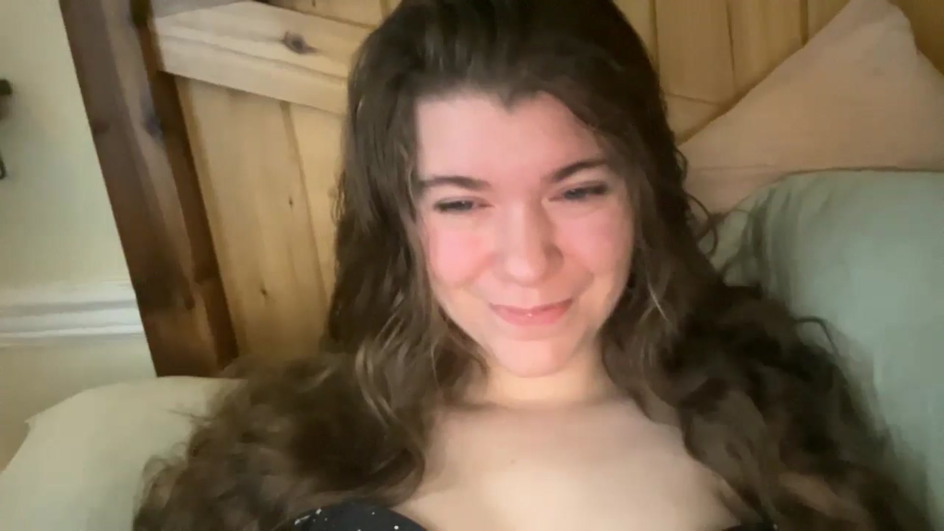 Gallery image thumbnail from Trixiegirl3's myfreecams stream on, 11/13/2025, 18:28 image 20 of 20