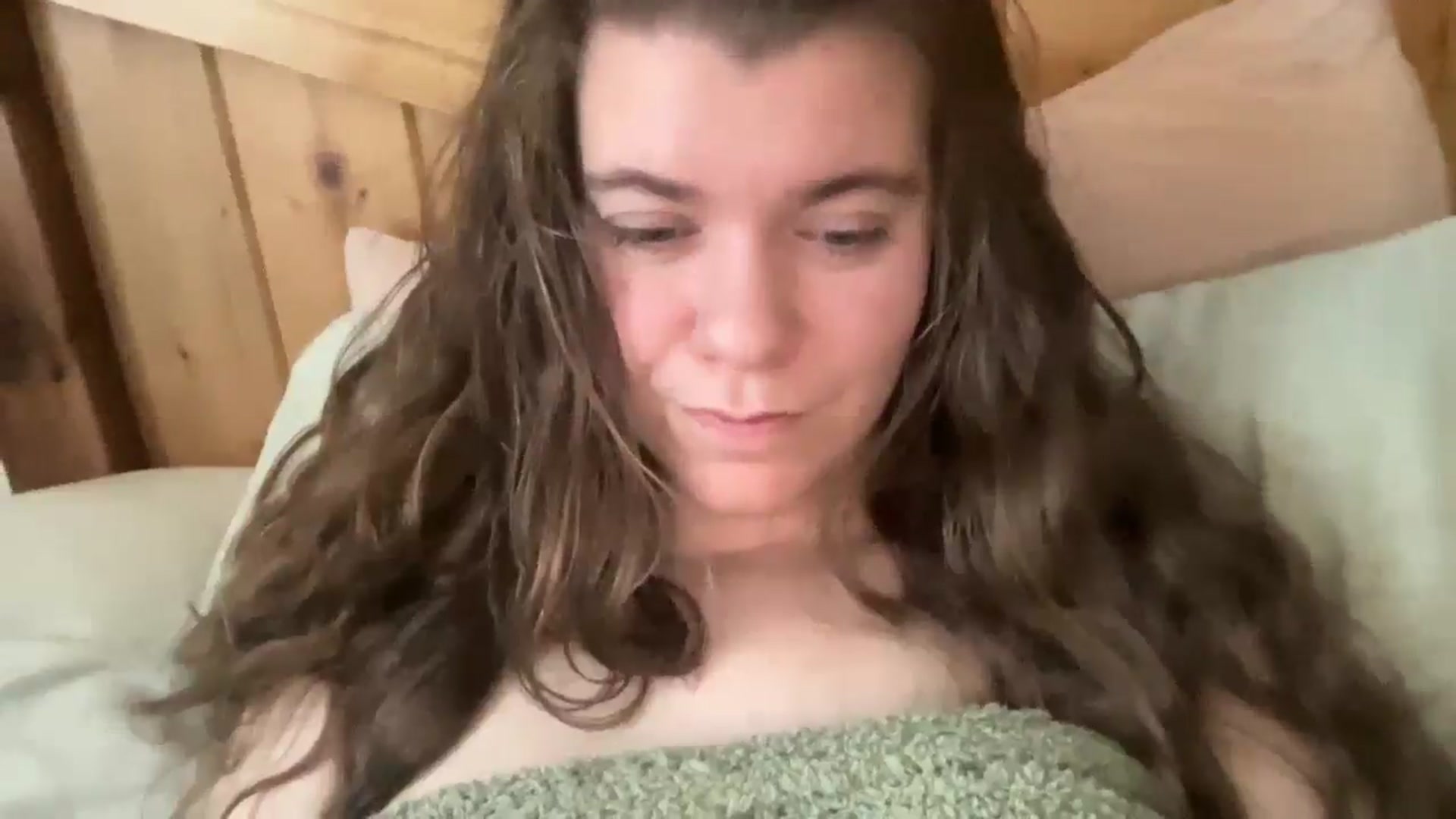 Gallery image thumbnail from Trixiegirl3's myfreecams stream on, 11/14/2025, 24:01 image 18 of 20