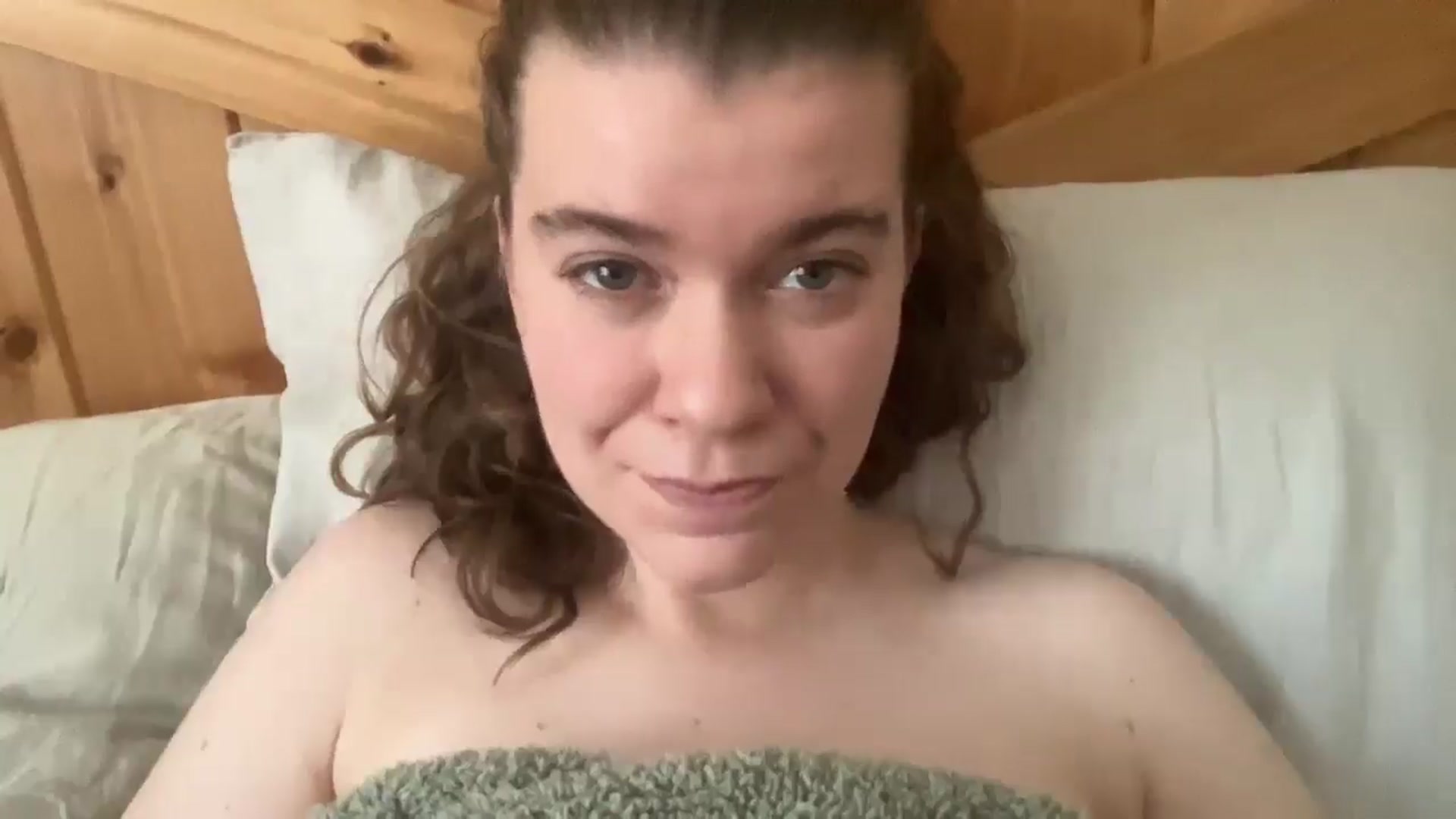 Gallery image thumbnail from Trixiegirl3's myfreecams stream on, 11/17/2025, 22:48 image 10 of 20