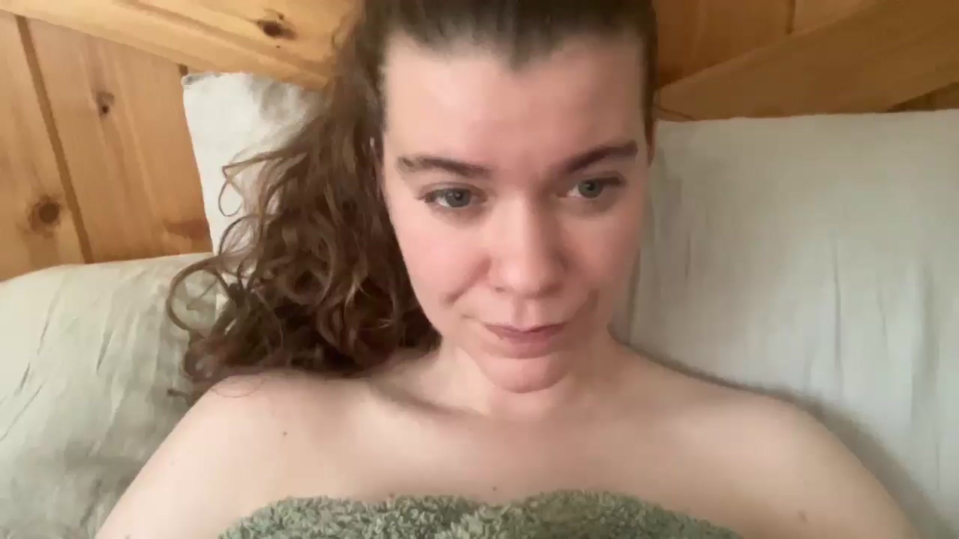 Gallery image thumbnail from Trixiegirl3's myfreecams stream on, 11/17/2025, 22:48 image 15 of 20