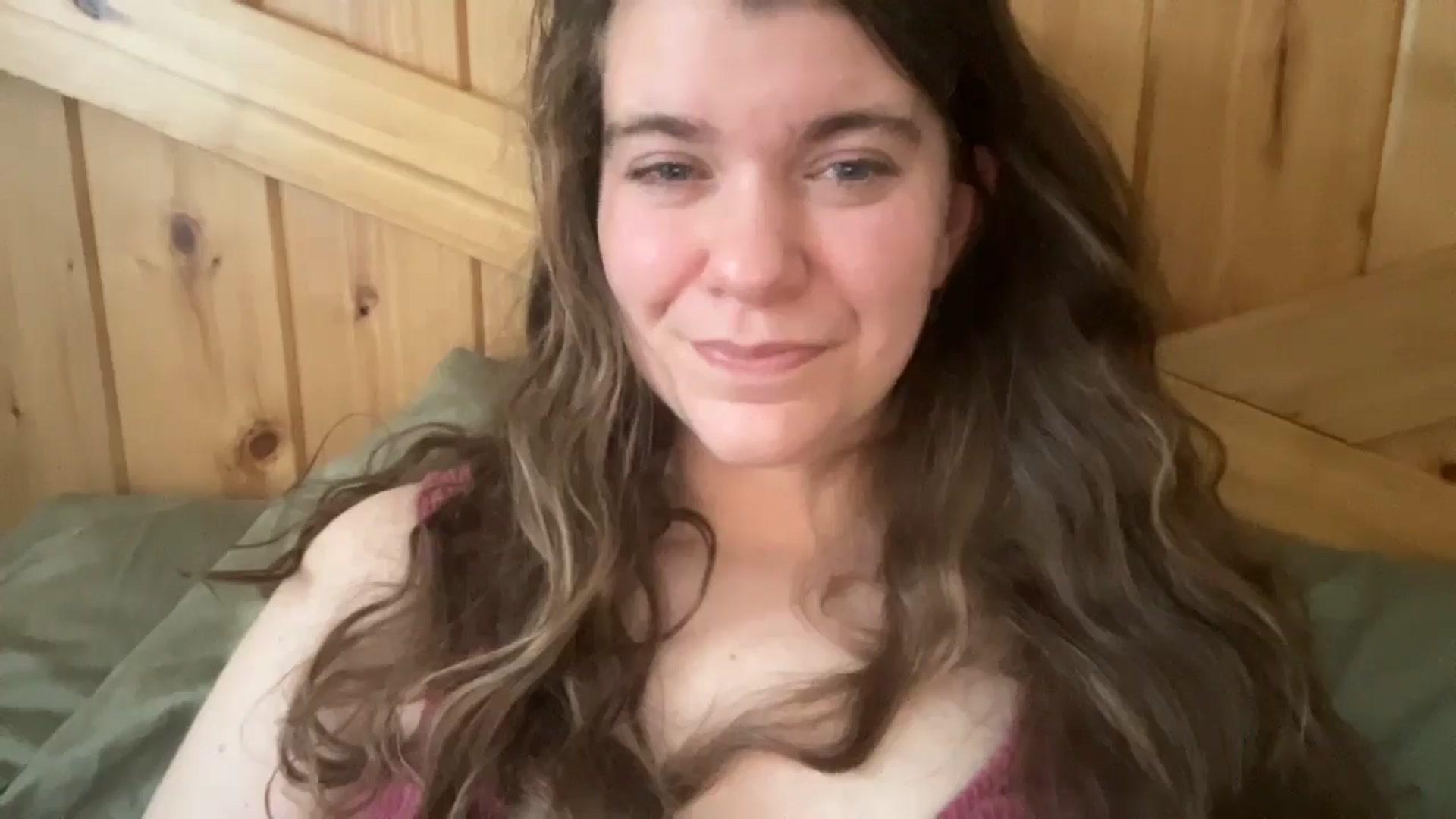 Gallery image thumbnail from Trixiegirl3's myfreecams stream on, 11/26/2025, 24:13 image 17 of 20