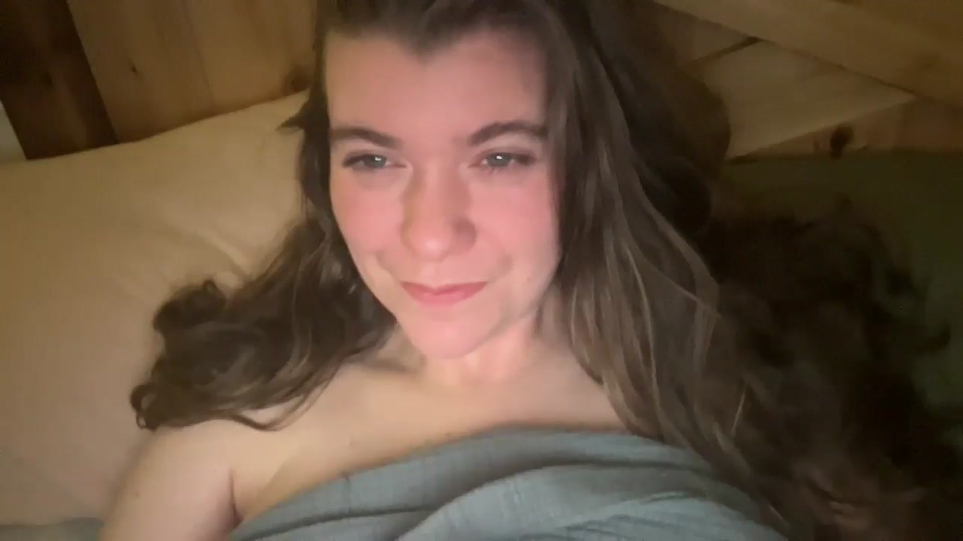 Gallery image thumbnail from Trixiegirl3's myfreecams stream on, 11/27/2025, 02:57 image 8 of 20