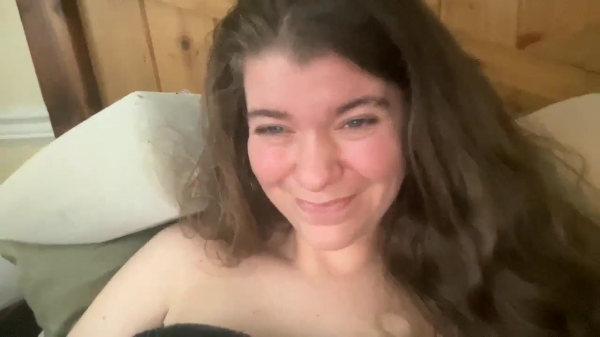 Gallery image thumbnail from Trixiegirl3's myfreecams stream on, 12/02/2025, 20:42 image 17 of 20