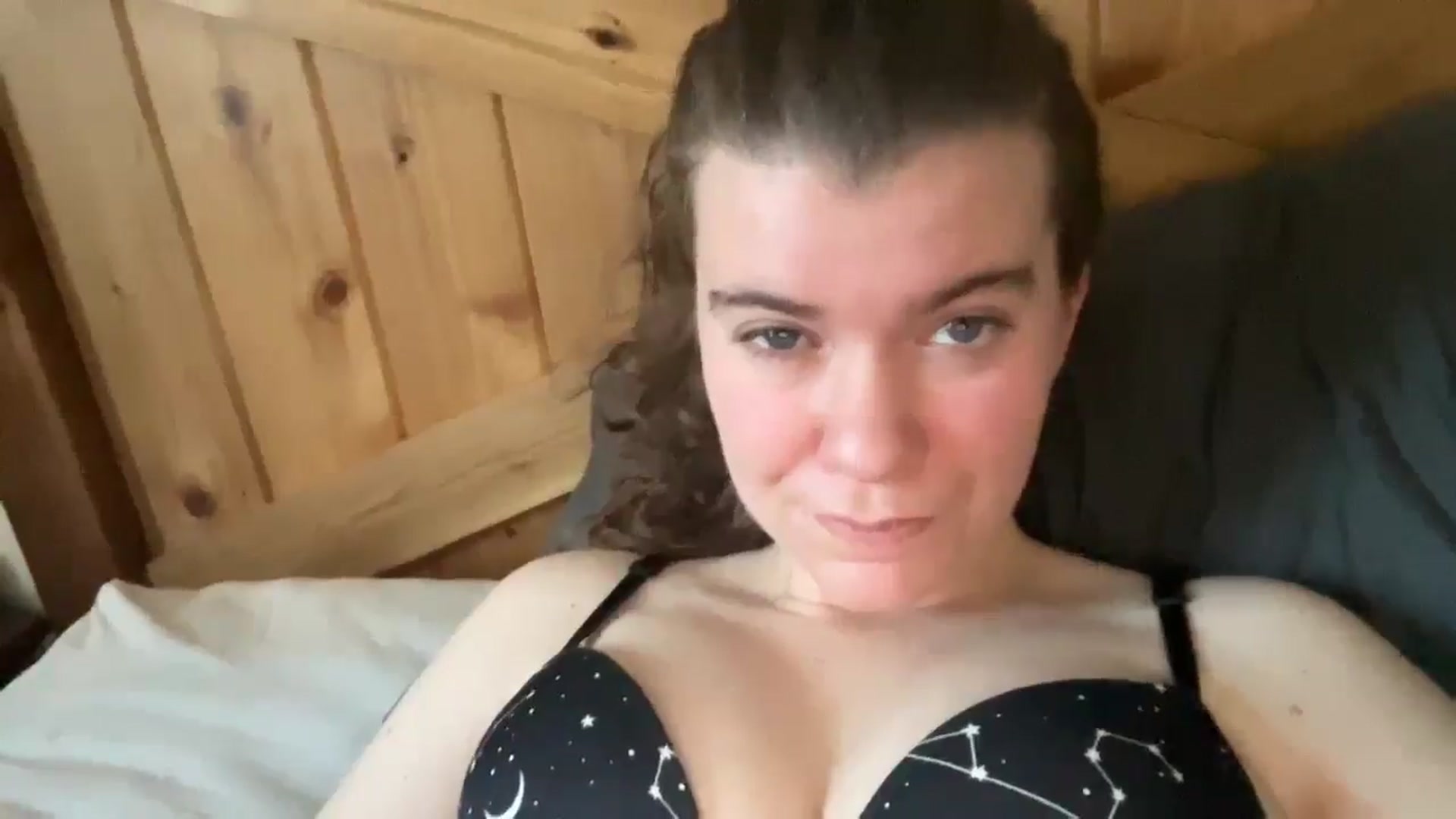 Gallery image thumbnail from Trixiegirl3's myfreecams stream on, 12/18/2025, 22:31 image 19 of 20